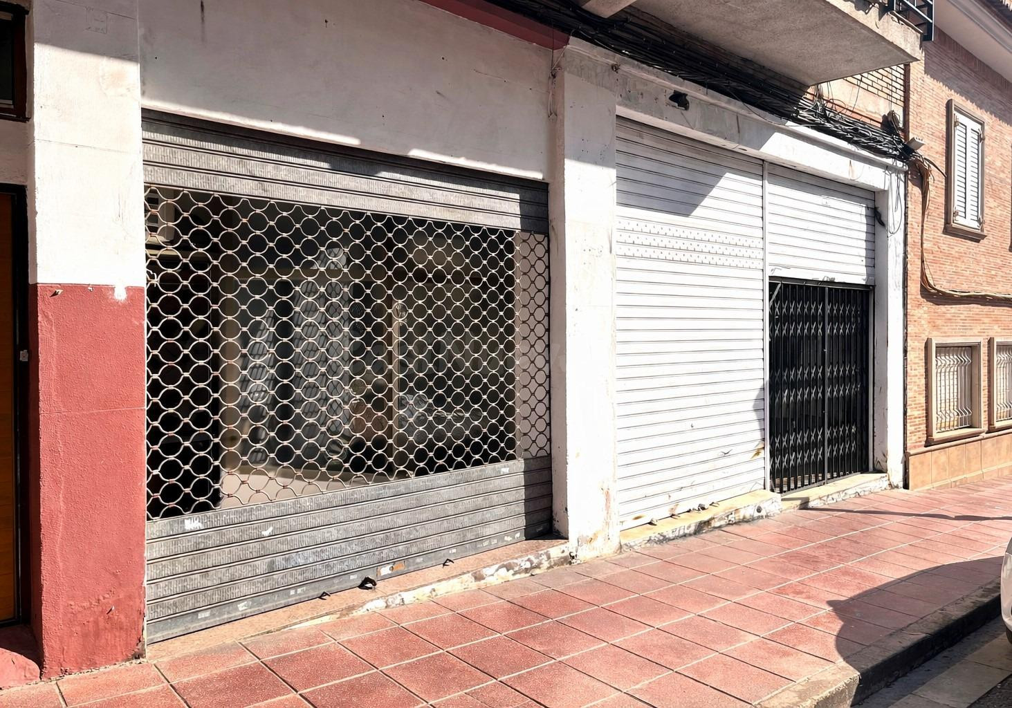 184 m2 en el centro de Bétera para crear tu propio proyecto - foto 3