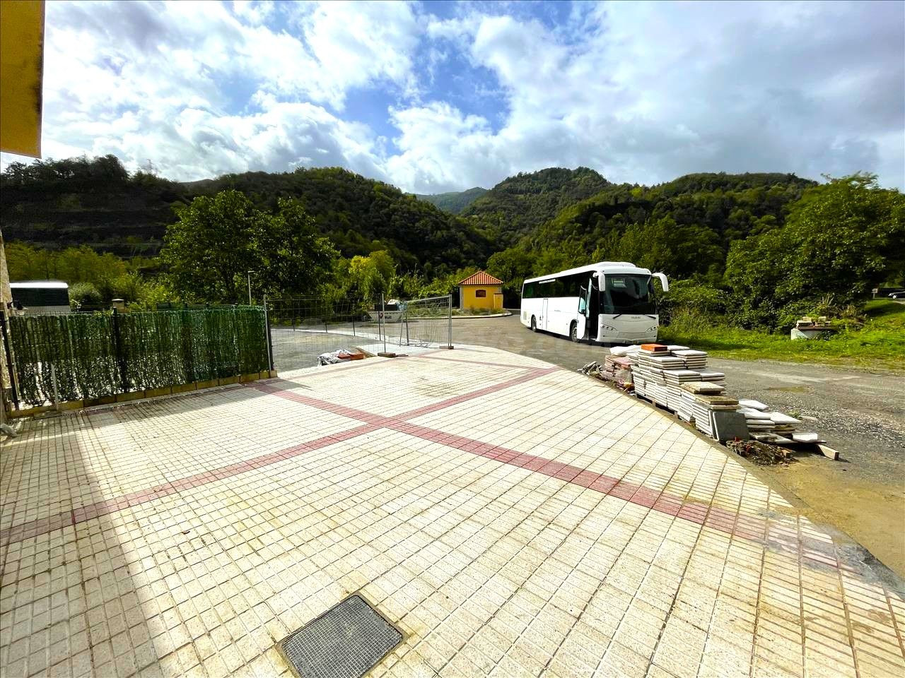 Edificio 1 habitación 4436m² en venta - Cabanaquinta - foto 3