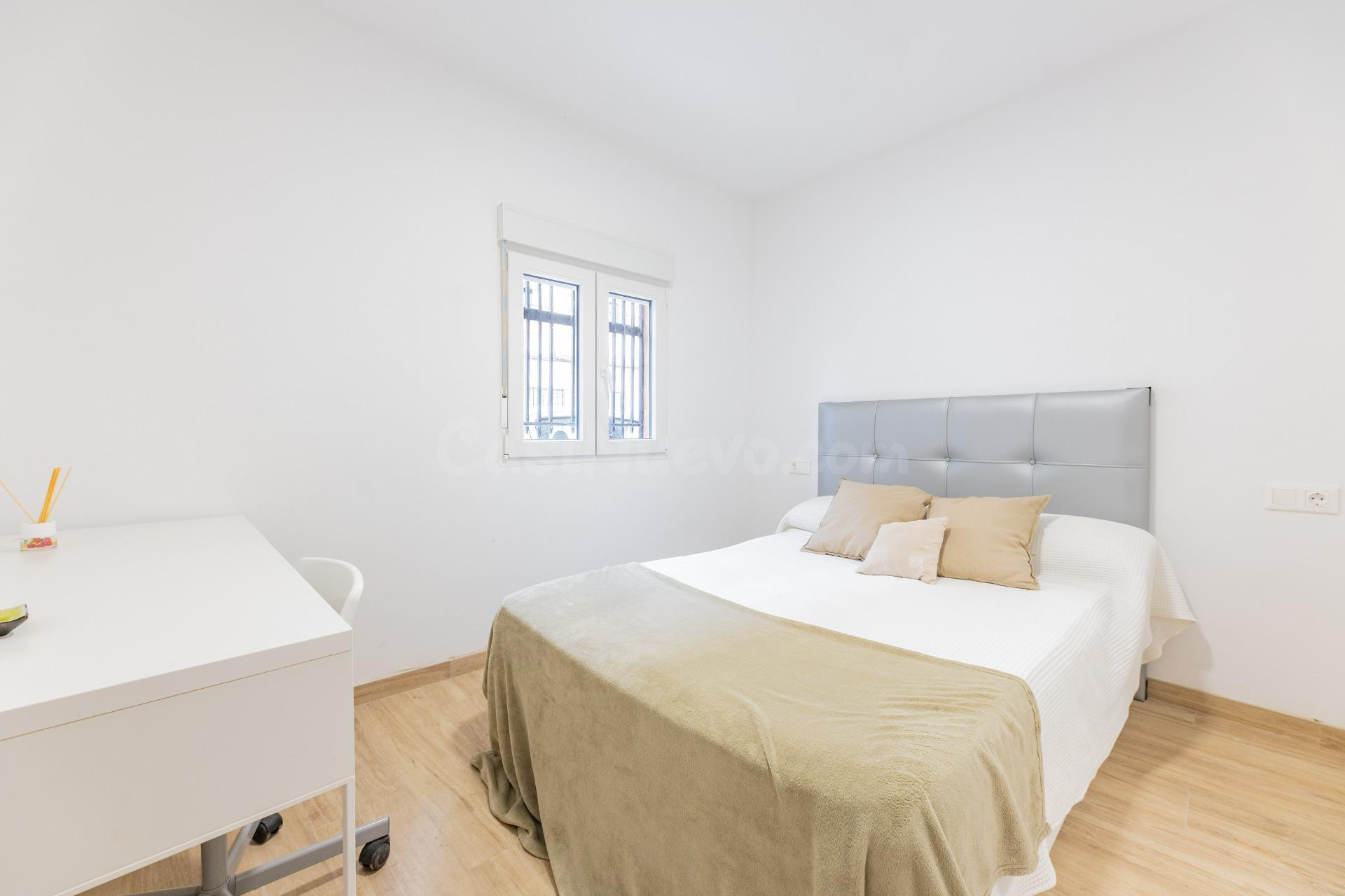 OPORTUNIDAD! BAJO VIVIENDA  REFORMA INTEGRA A ESTRENAR, TRES - foto 4