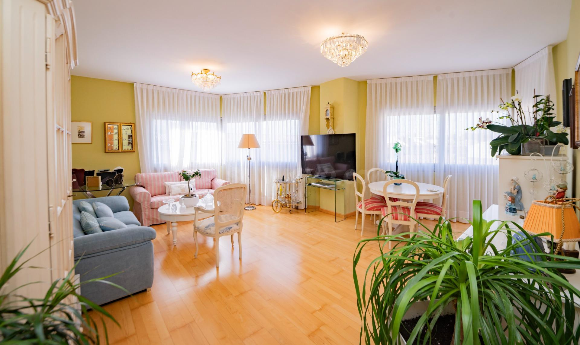 Piso en perfecto estado, moderno, amplio y funcional - foto 2