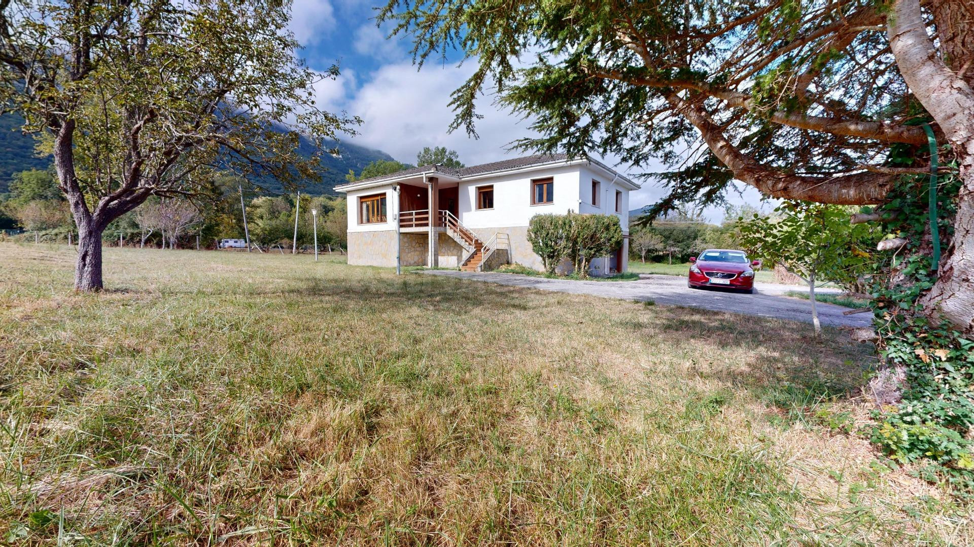 Casa en Siones de Mena