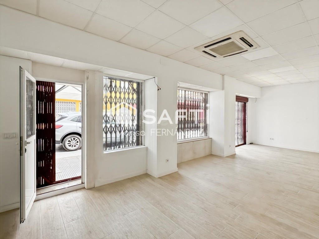LOCAL COMERCIAL DE 50 M. EN PLAYA MUCHAVISTA -- (No admite c - foto 2