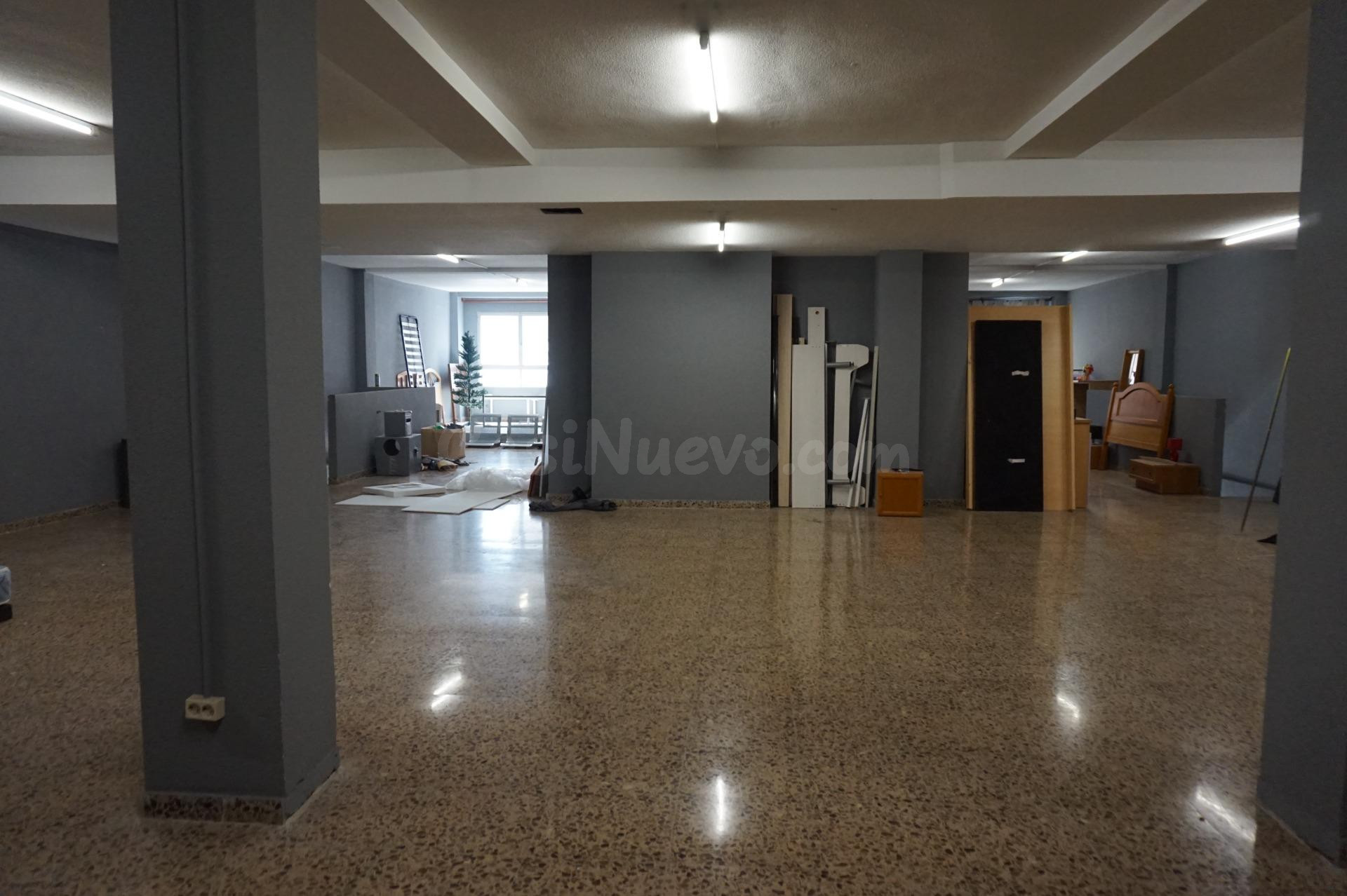 Local de 185 m2 -con 2 alturas!! Ideal Inversores con ideas! - foto 4