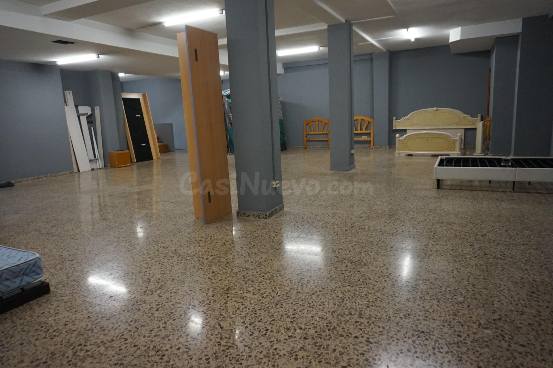 Local de 185 m2 -con 2 alturas!! Ideal Inversores con ideas! - foto 5