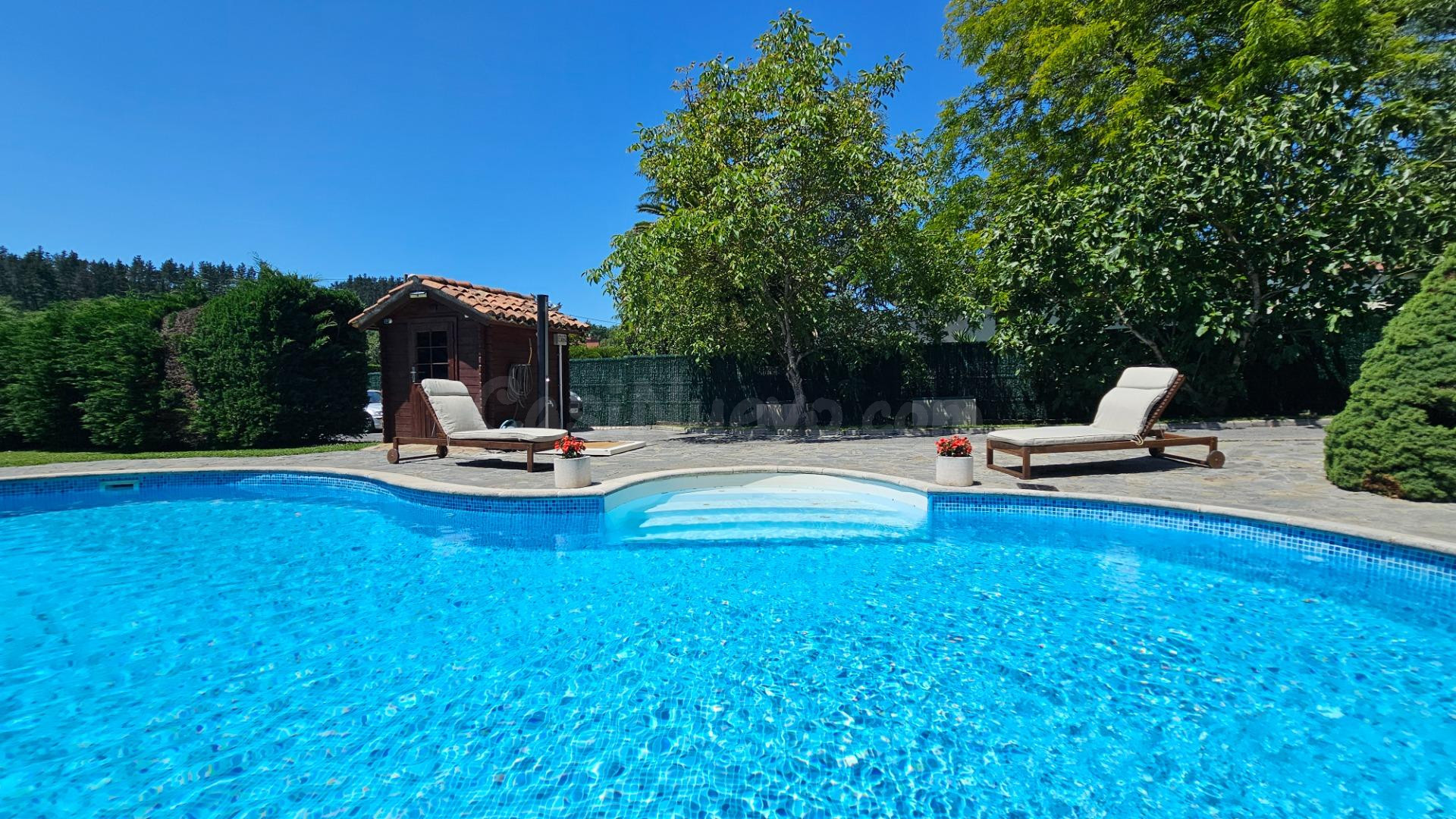 Casa con piscina en Güeñes - foto 5