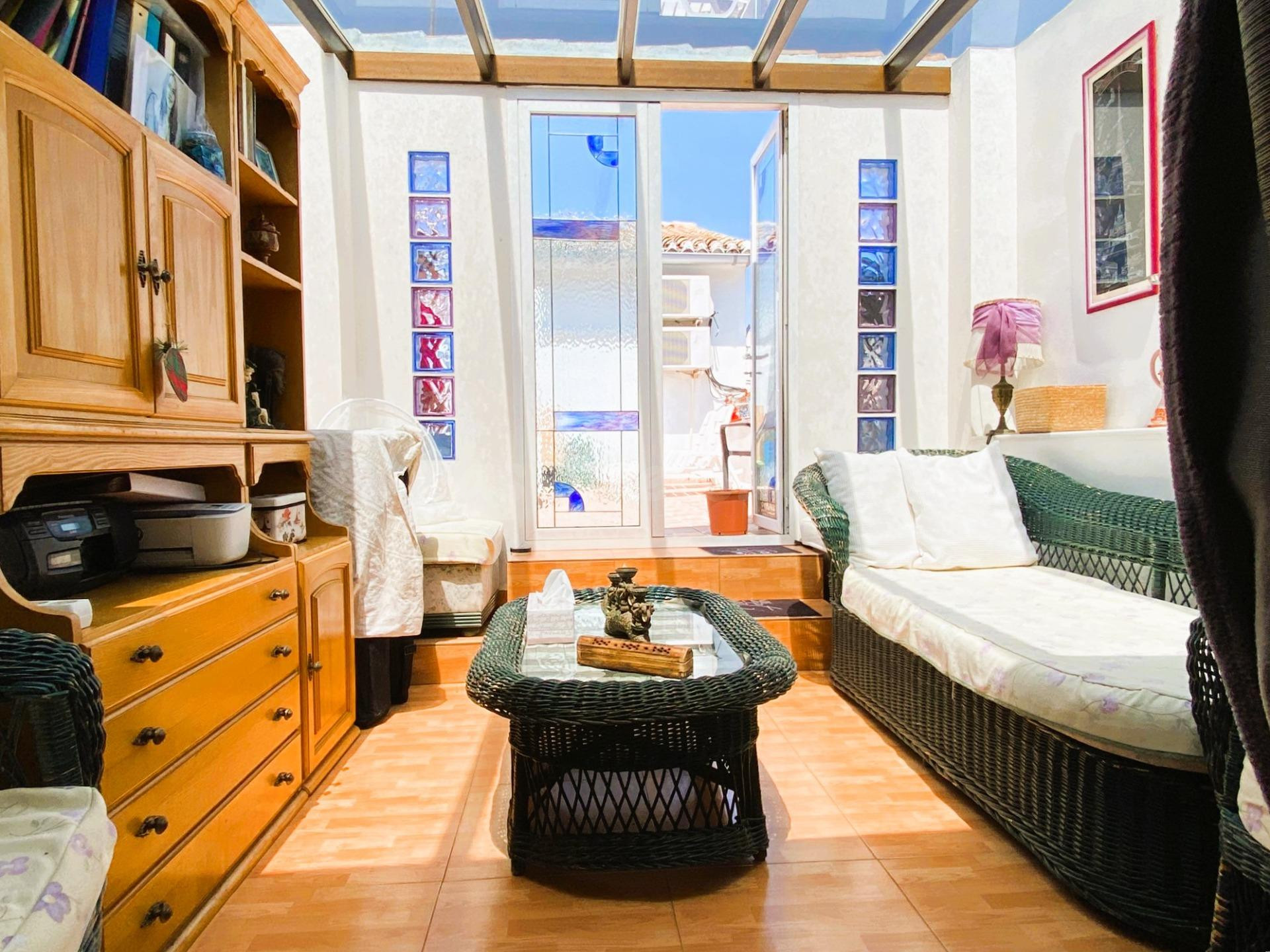 La casa más versátil de Rafelcofer: luz, huerta y 3 vivienda