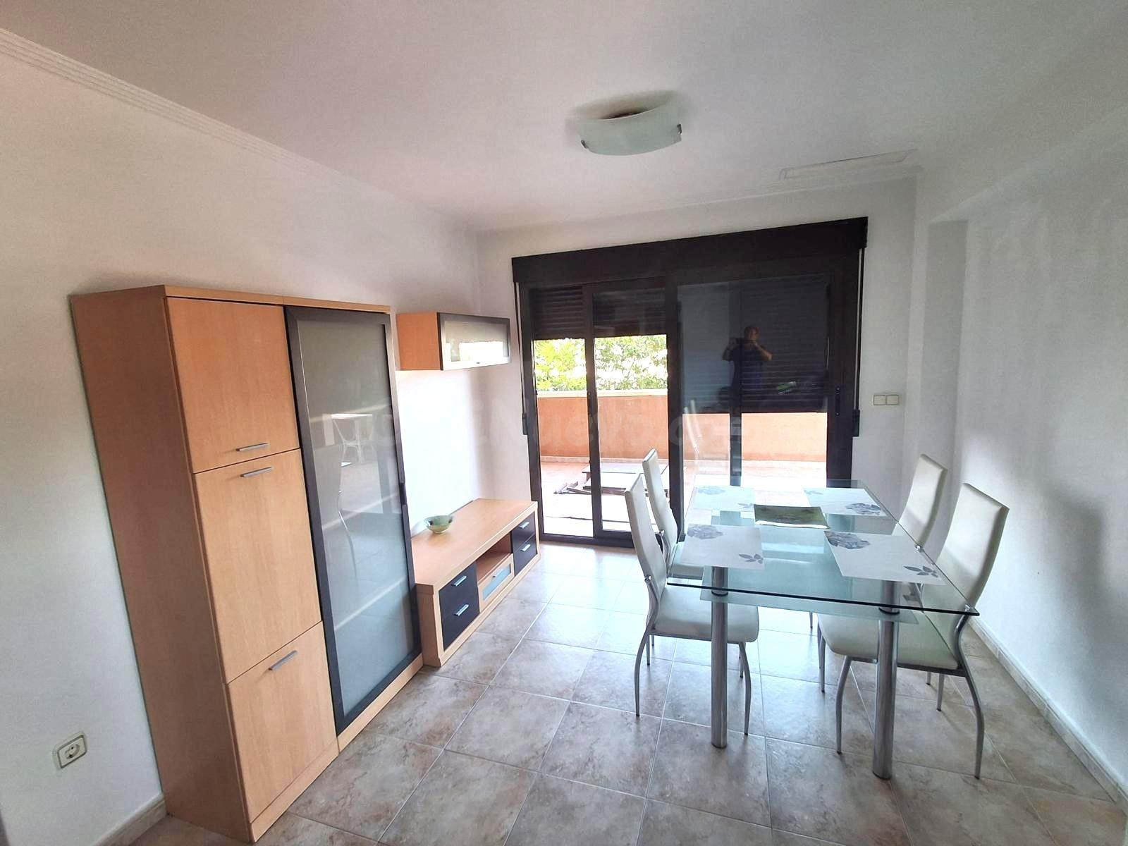 Se vende apartamento  luminoso esquina en Playa  Los Arenale - foto 3
