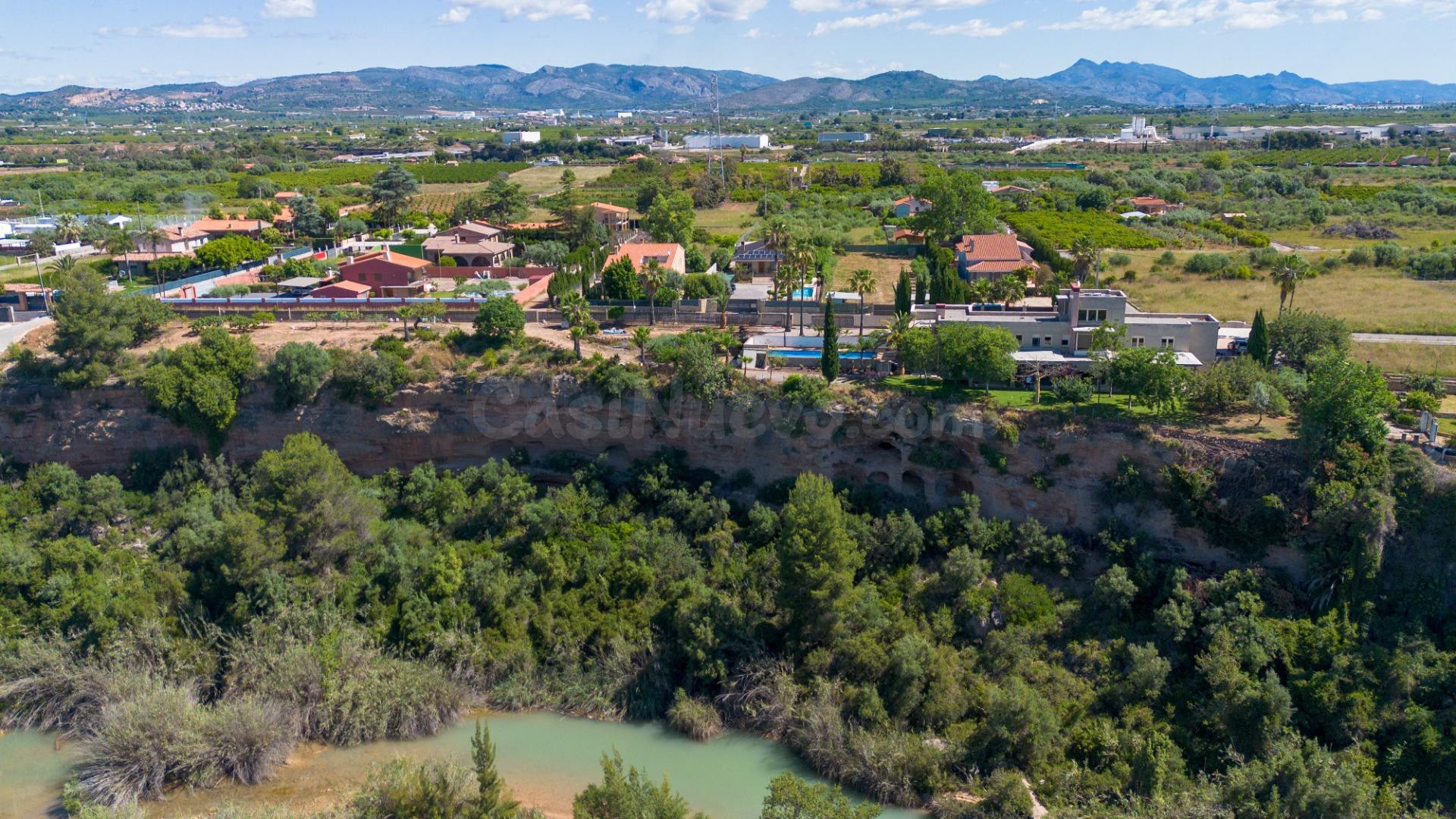 Exclusiva vivienda unifamiliar frente al ermitorio de la Vir - foto 2
