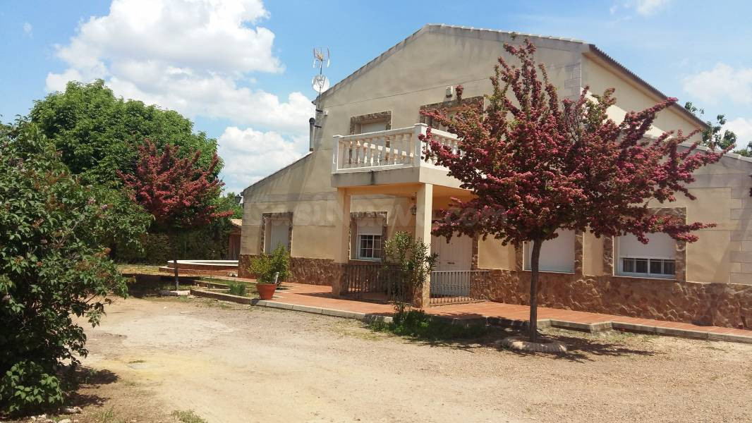 Magnfico Chalet para vivir todo el año. Al principio de Los 