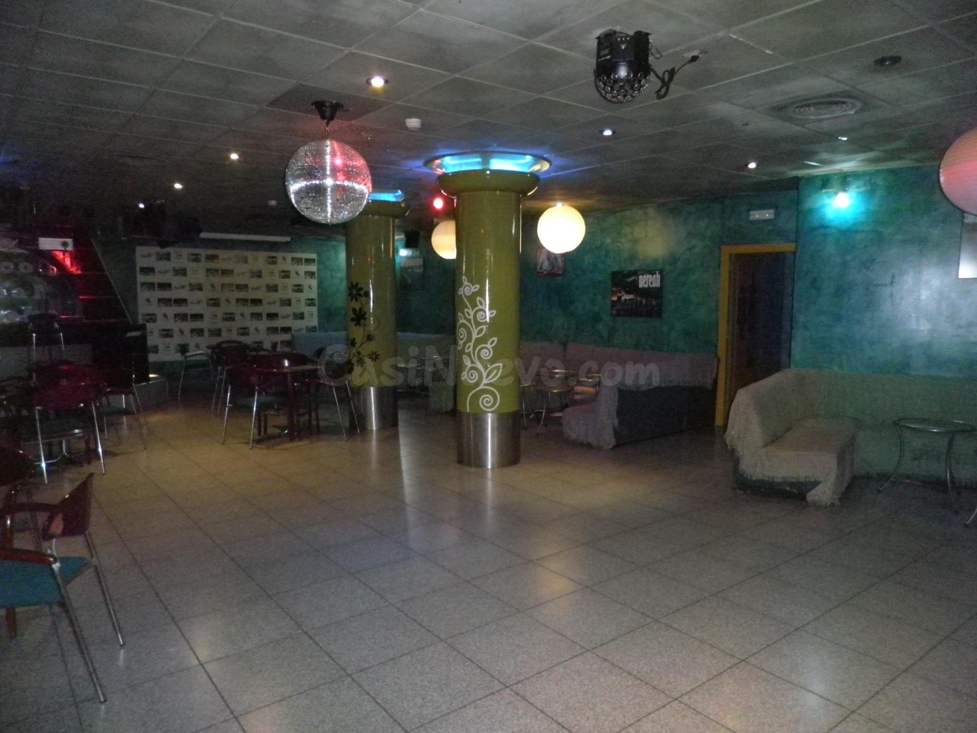 Local comercial 325m² en alquiler - PUERTOLLANO - foto 2