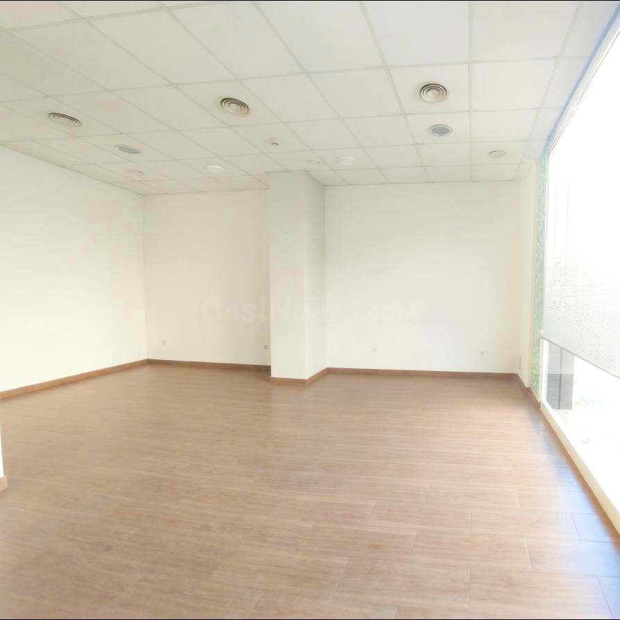 LOCAL COMERCIAL EN VENTA A 350 METROS DE LA PLAYA - foto 3