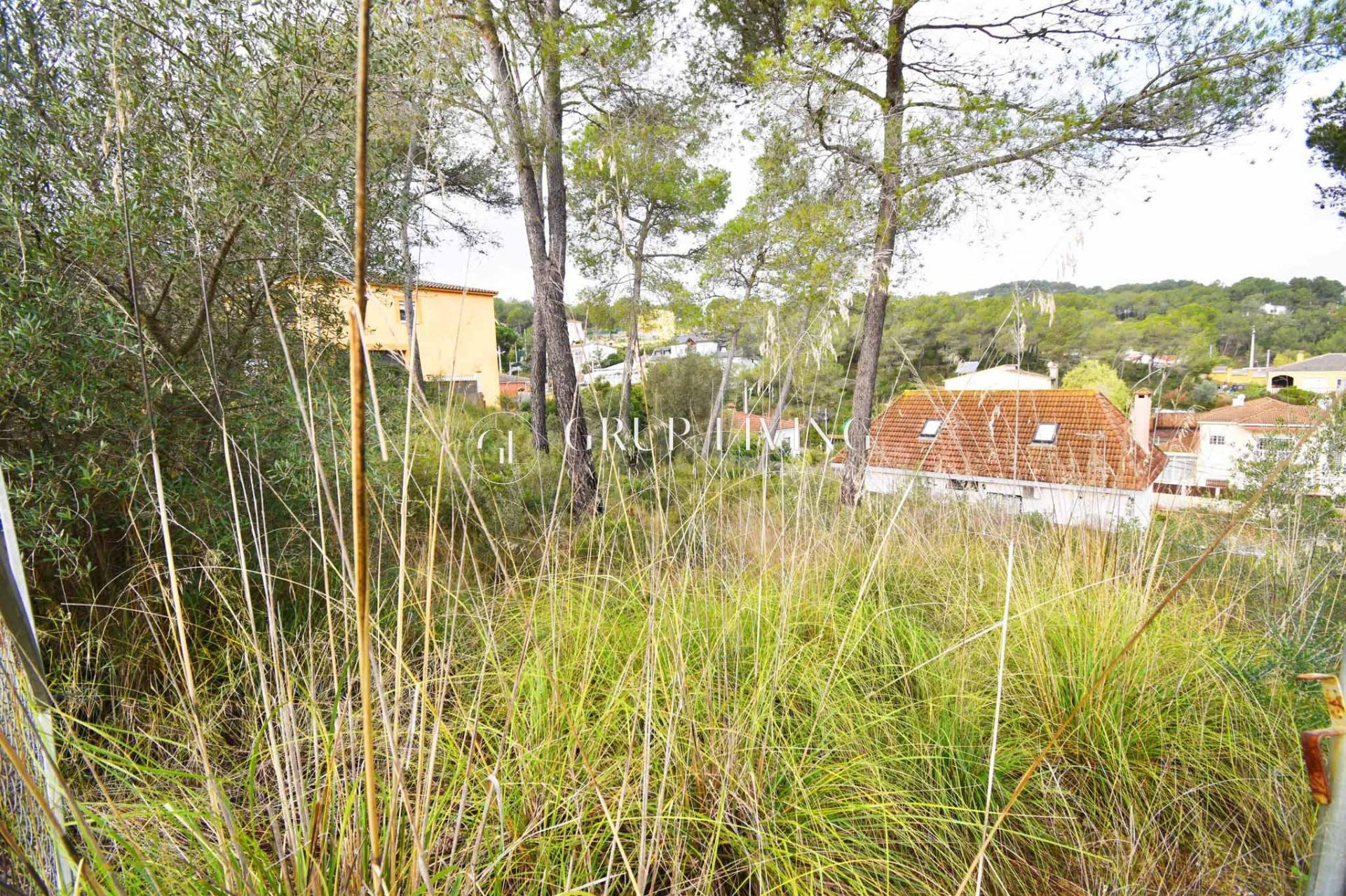 TERRENO EN LA ENTRADA DE LAS COLINAS