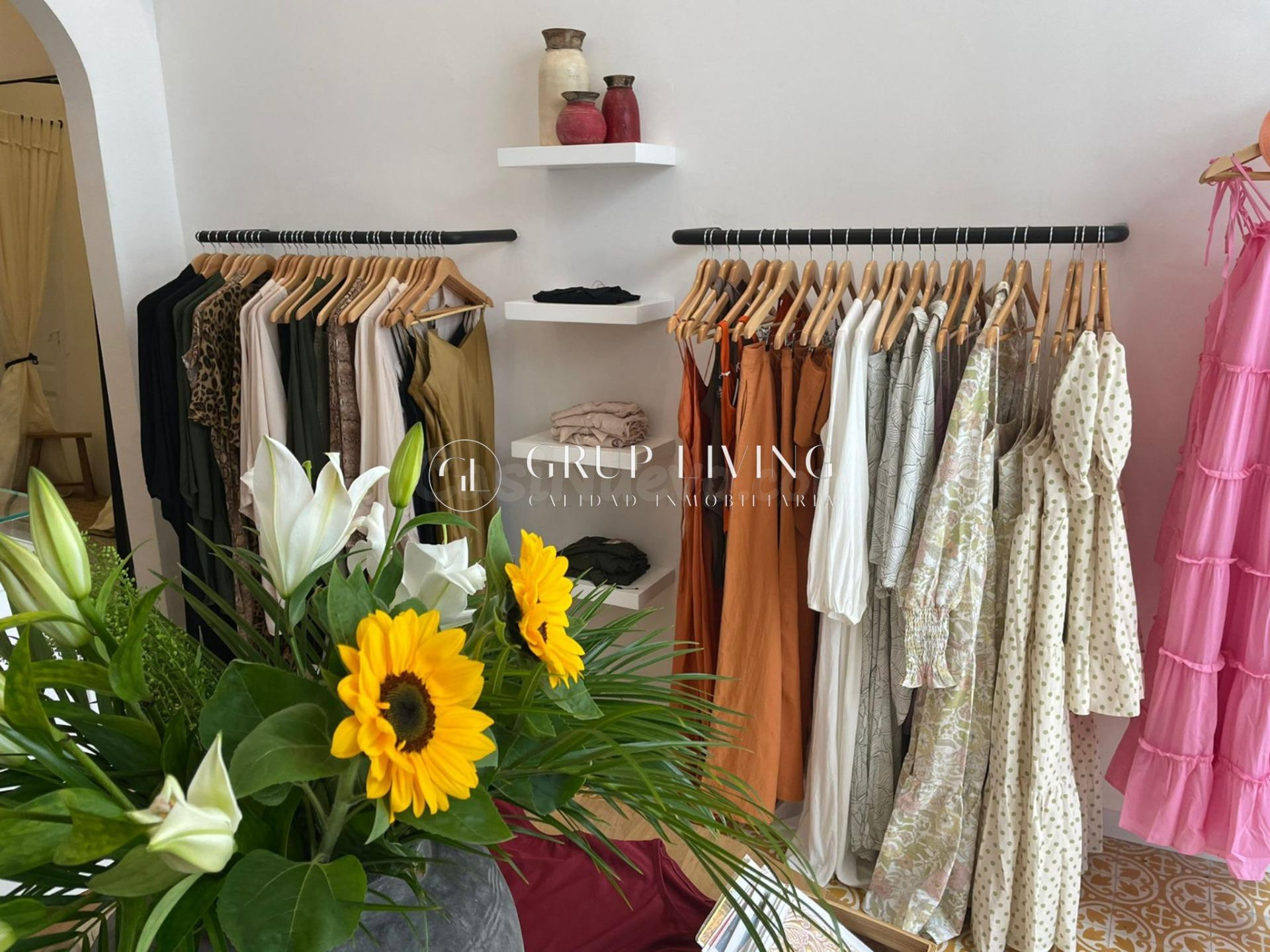 MAGNÍFICO LOCAL COMERCIAL EN UNA DE LAS MEJORES ubicaciones  - foto 4