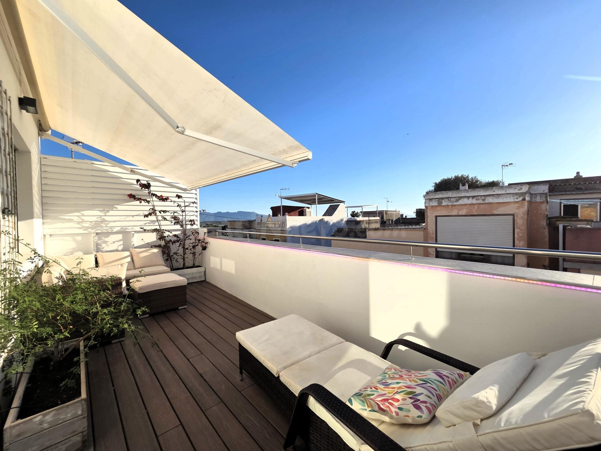 LUJO Y DISEÑO CON VISTAS, AIRE Y LUZ