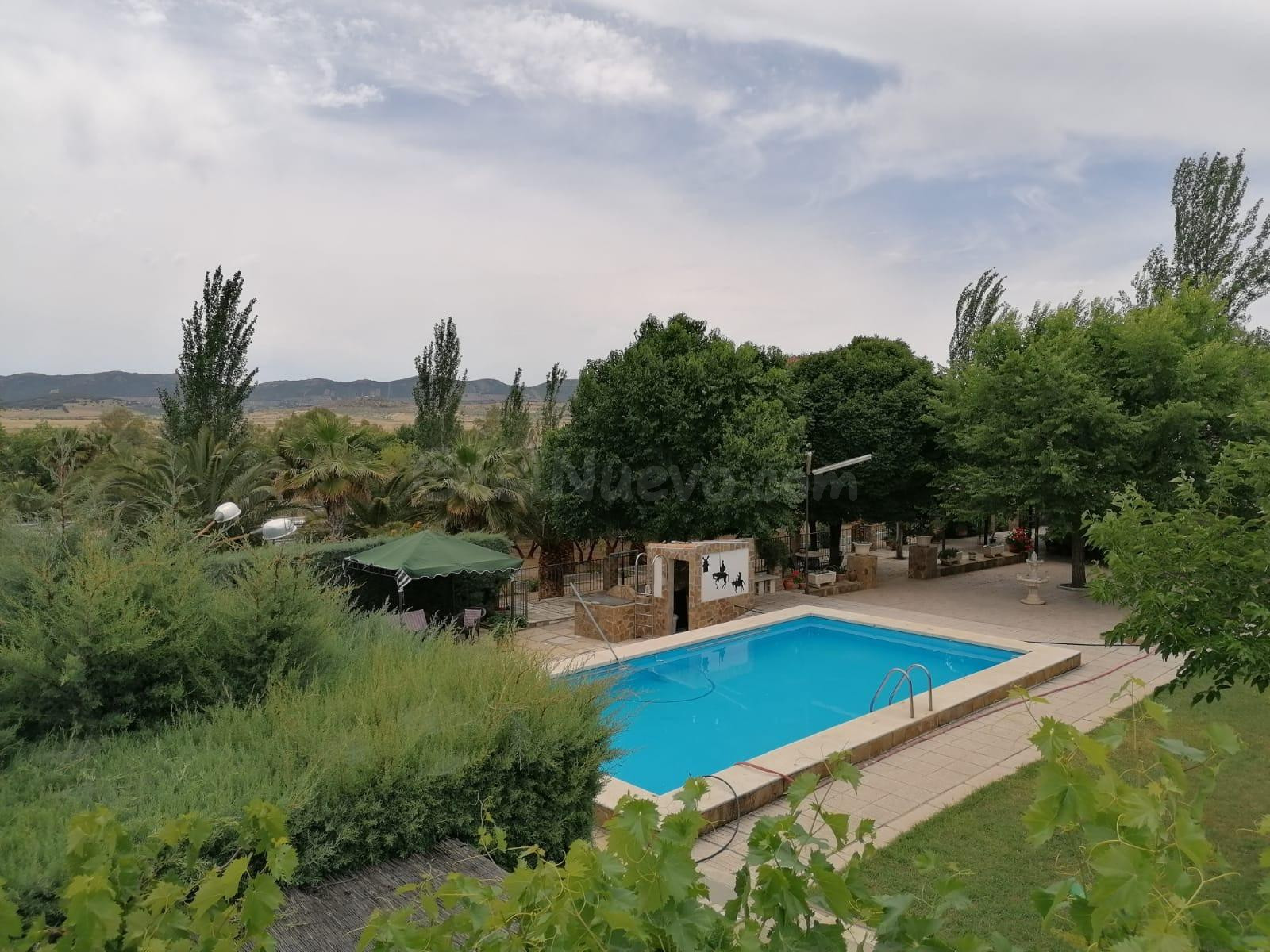 Chalet independiente, exteriores espectaculares