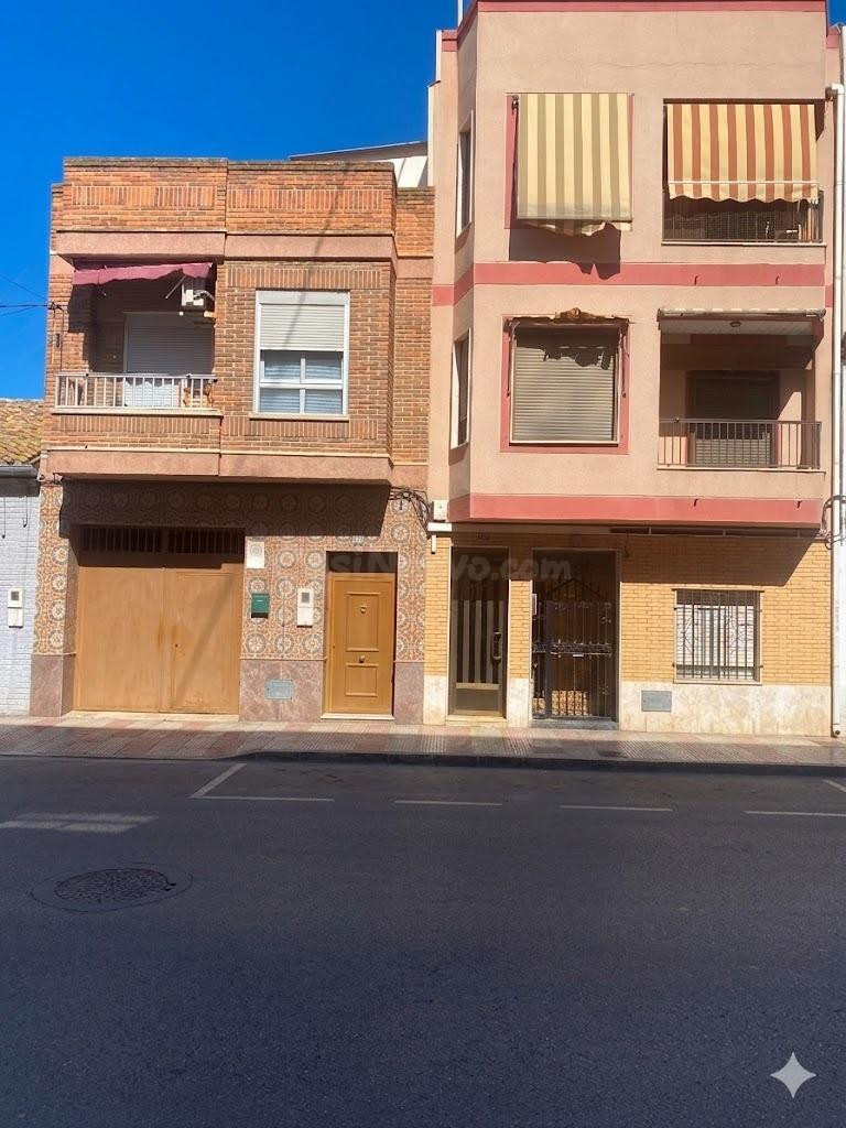 PRIMERA PLANTA EN BUEN ESTADO