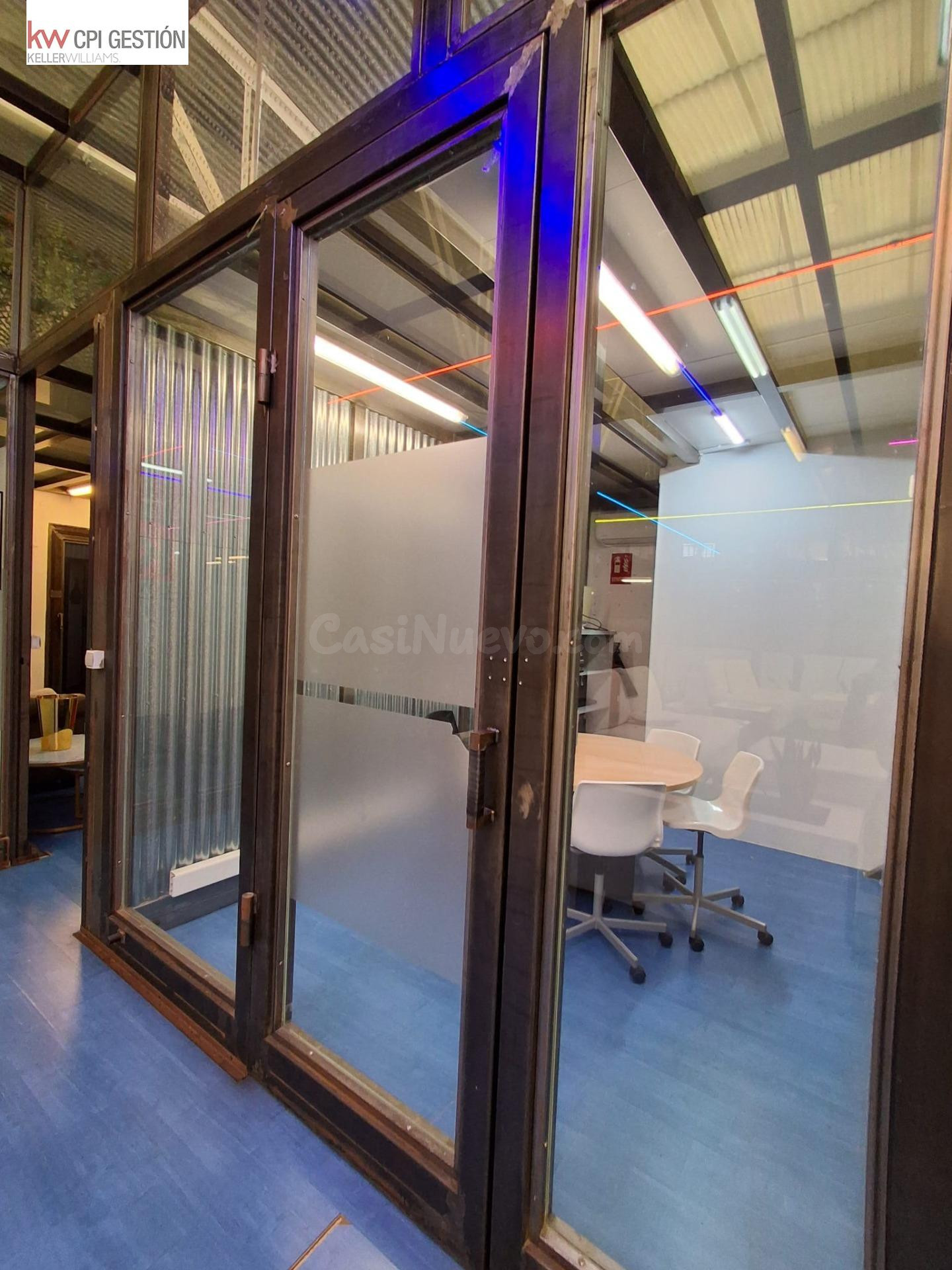 Se alquila despacho privado en centro de negocios especializ - foto 3