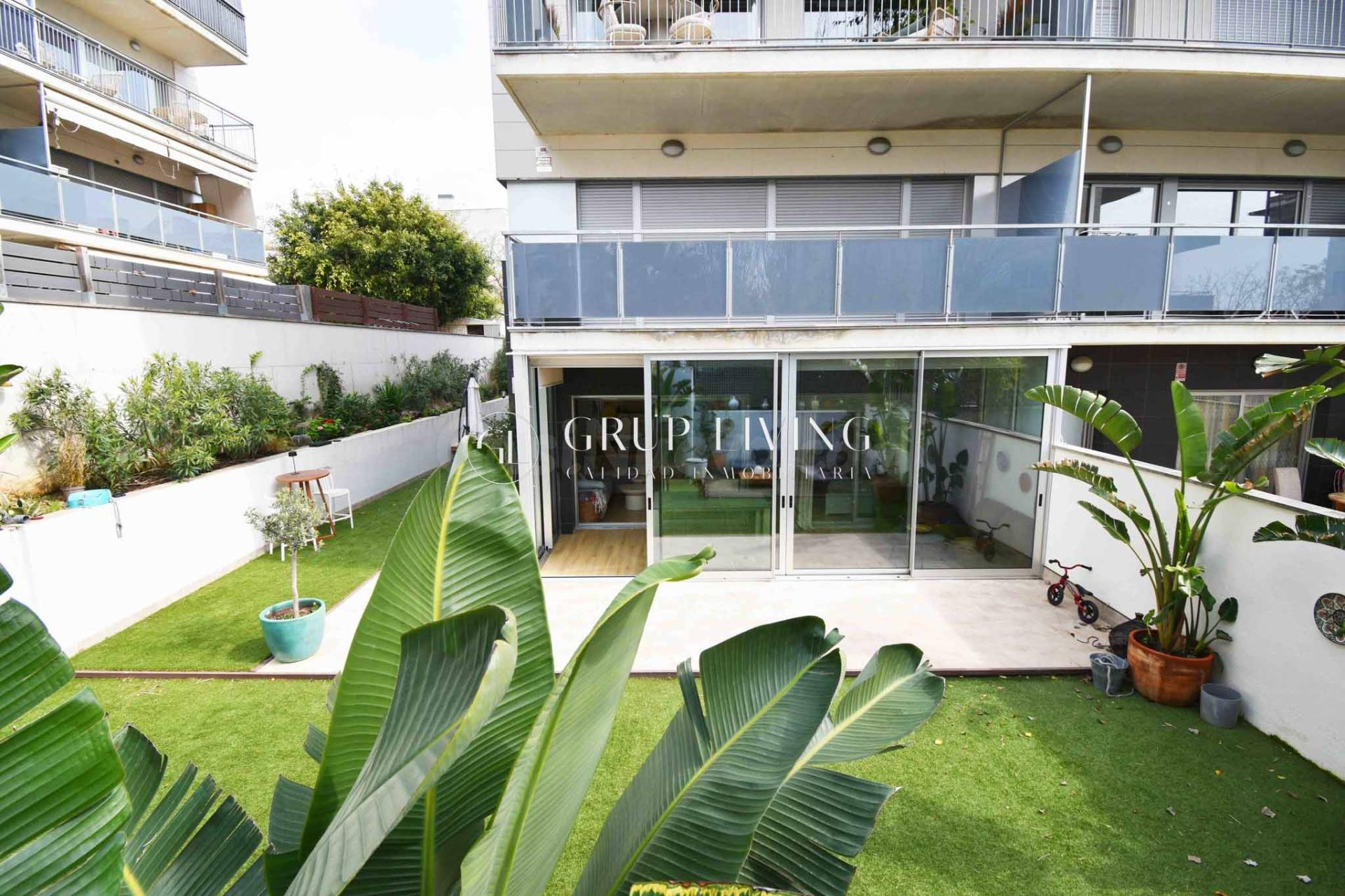 PLANTA BAJA CON GRAN JARDÍN EN LA PLANA