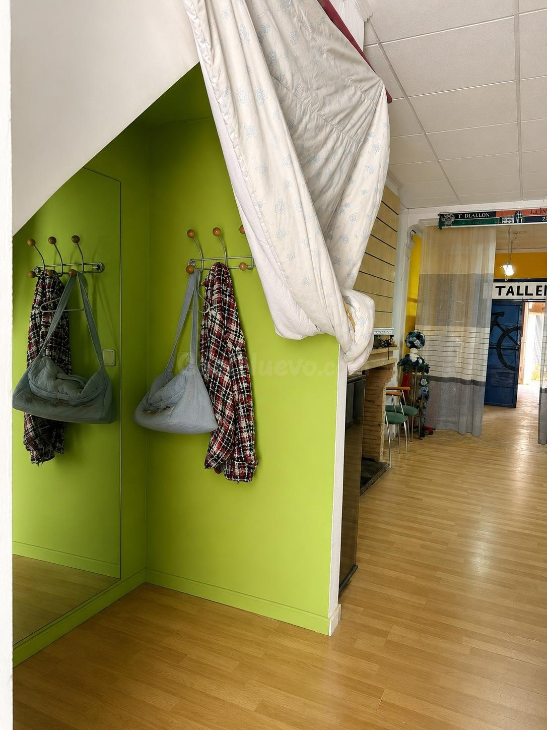 Casa de pueblo con amplias estancias y opción de dos viviend - foto 4