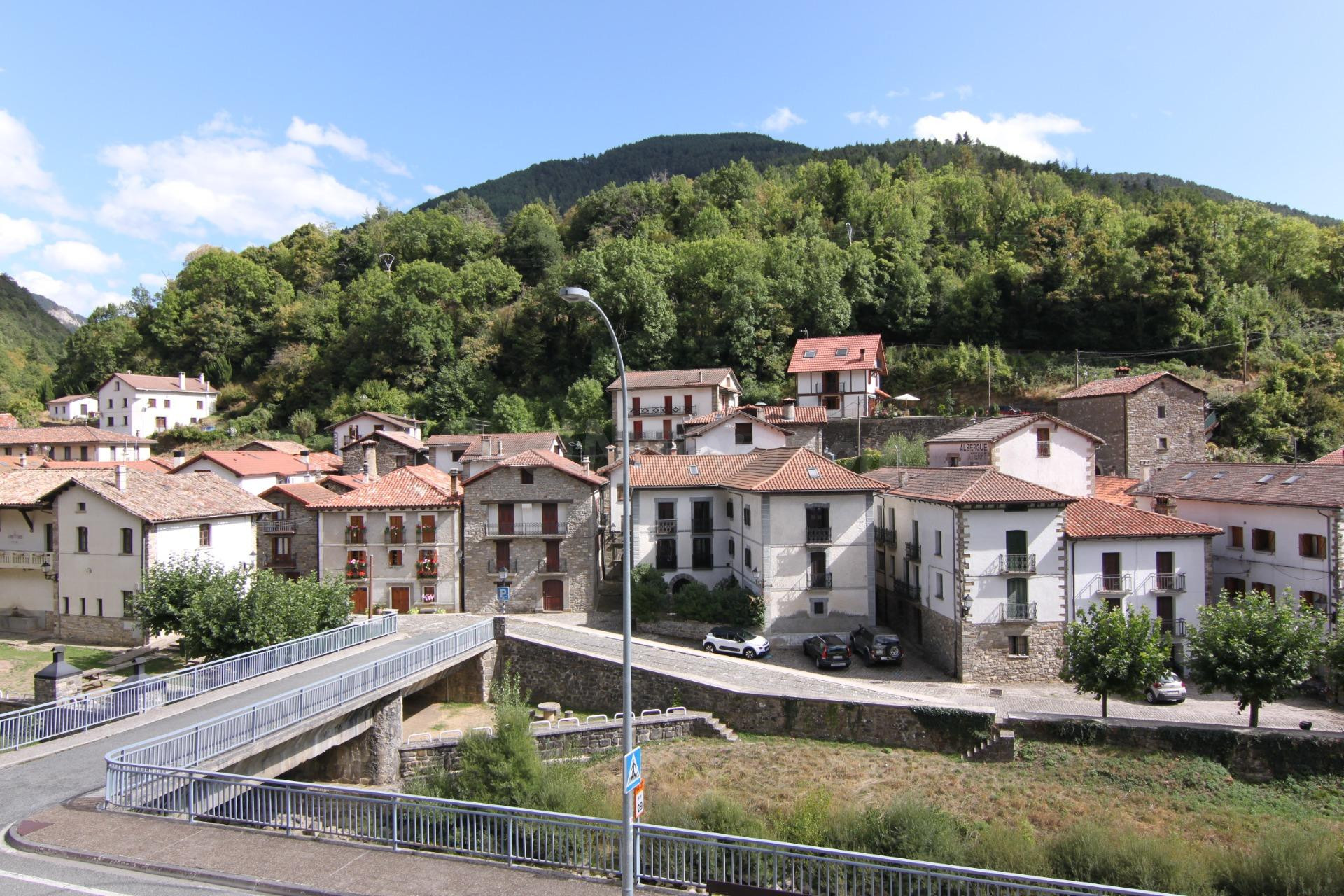 Venta de casona de pueblo en Urzainqui, Navarra - foto 5