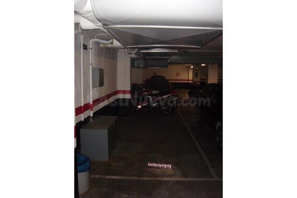 EKISER vende plaza de garaje pequeña en Av. de Pío XII, 30 d - foto 4