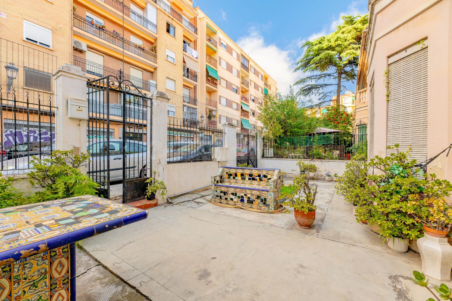 Un oasis privado en Valencia: Casa independiente con gran ja - foto 2