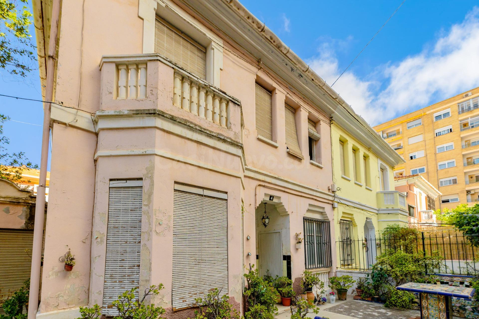 Un oasis privado en Valencia: Casa independiente con gran ja - foto 4