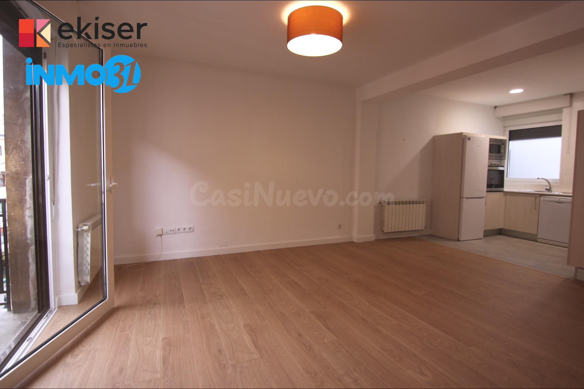 Ekiser vende piso en el primer ensanche de Pamplona - foto 2
