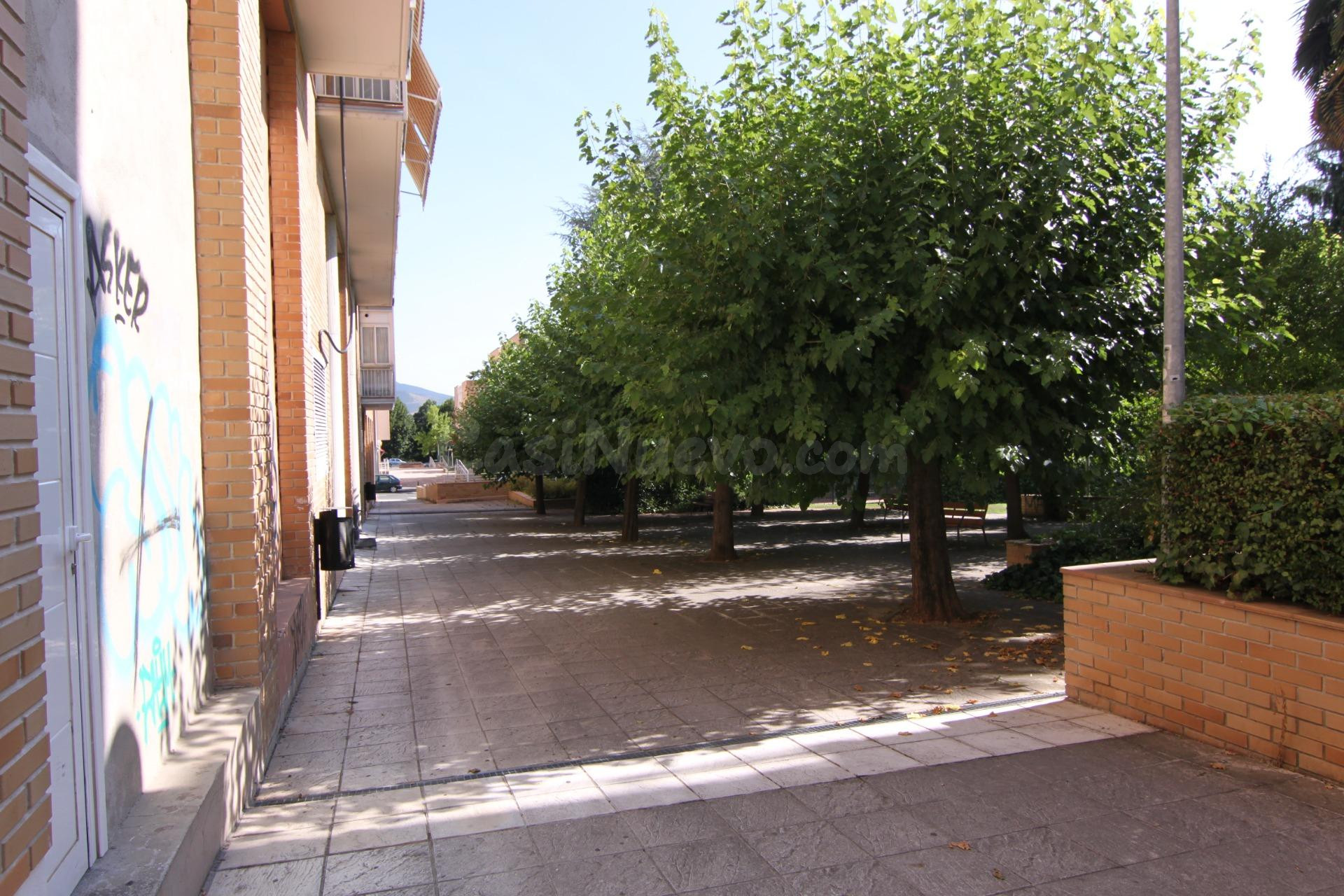 Ekiser vende local en Mendillorri - foto 5