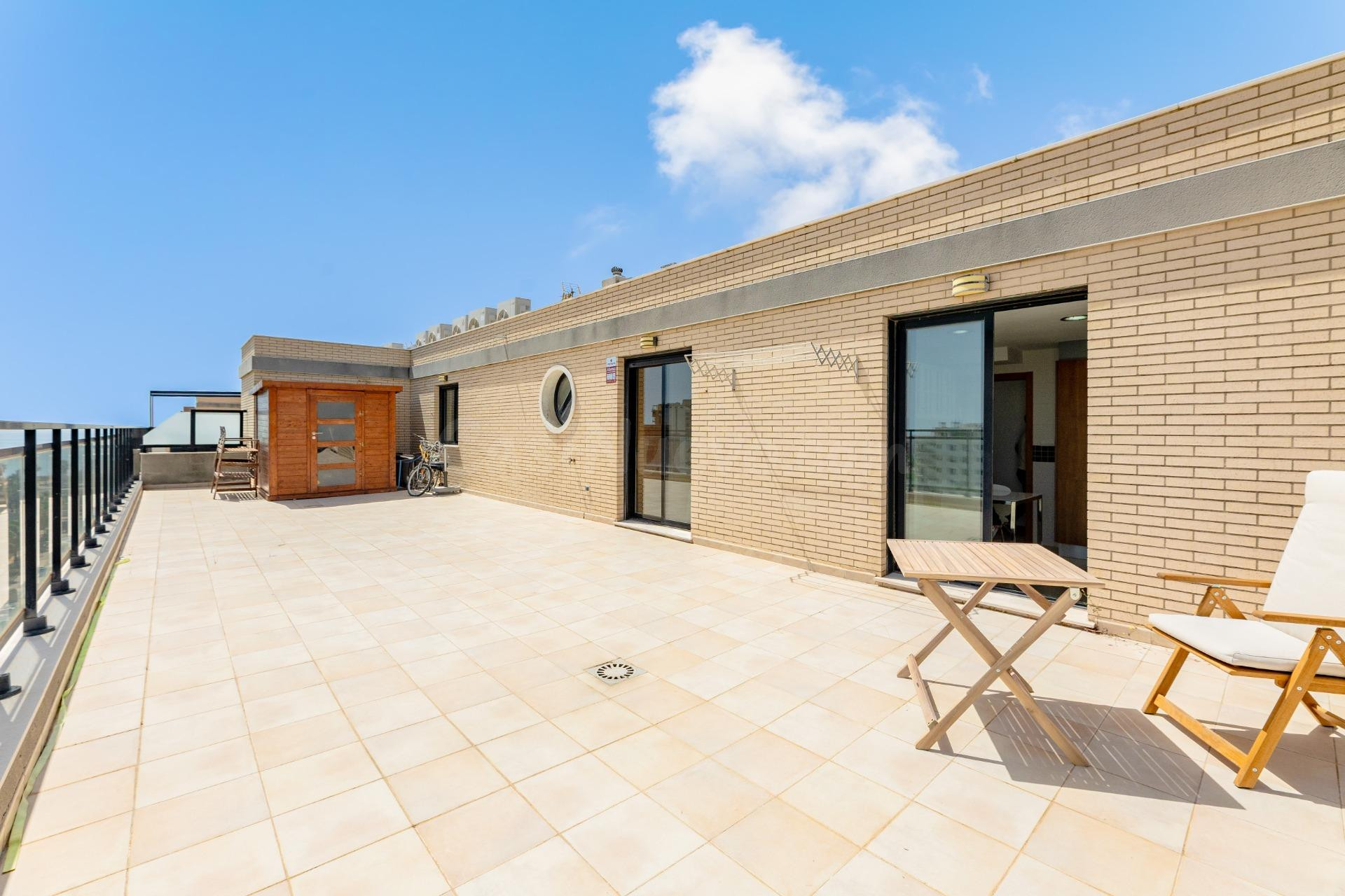 EXCLUSIVO ÁTICO CON 113 M2 DE TERRAZAS, VISTAS PANORÁMICAS Y - foto 4