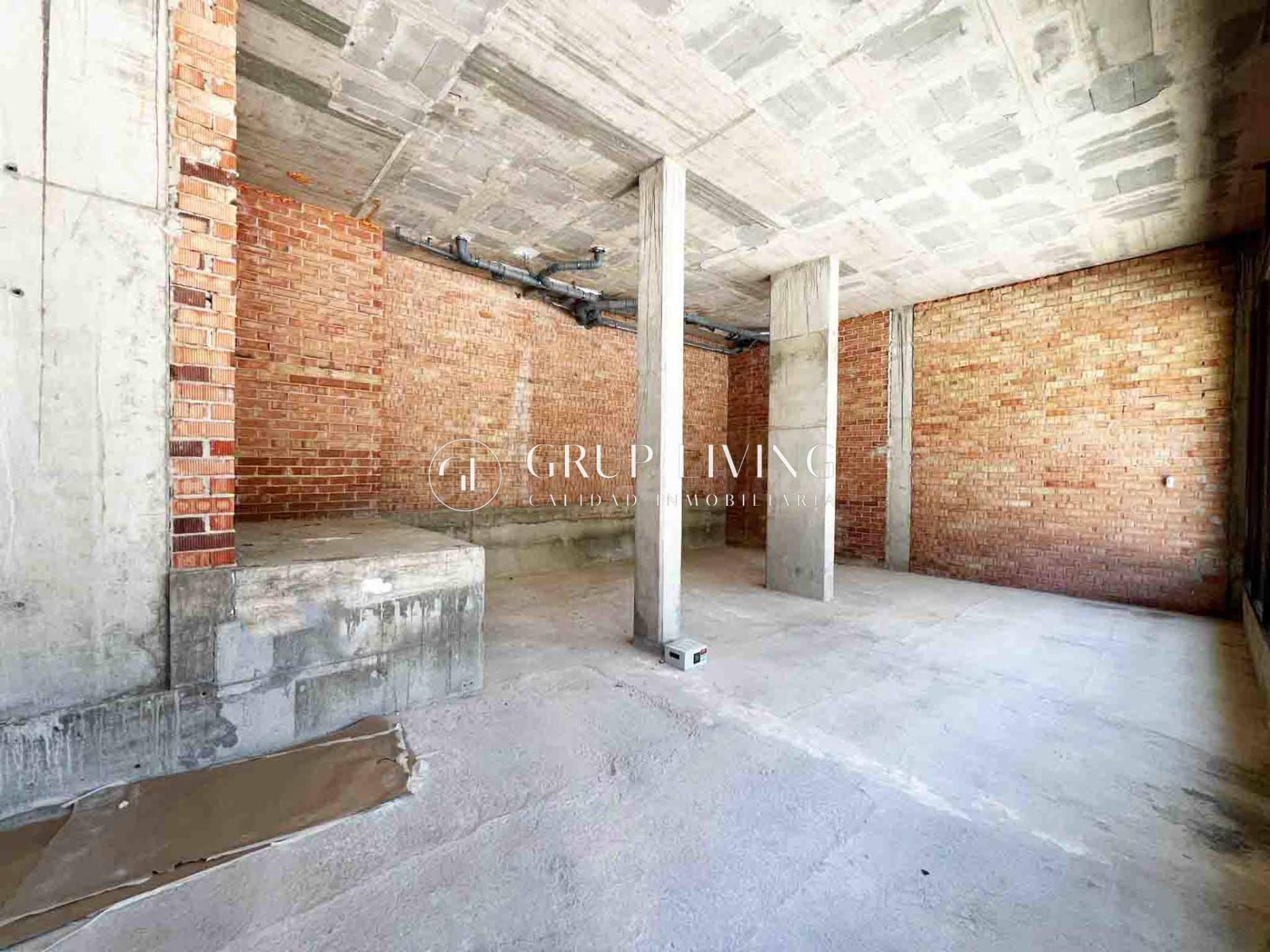 LOCAL COMERCIAL DE OBRA NUEVA A PRIMERA LINEA DE MAR - foto 3