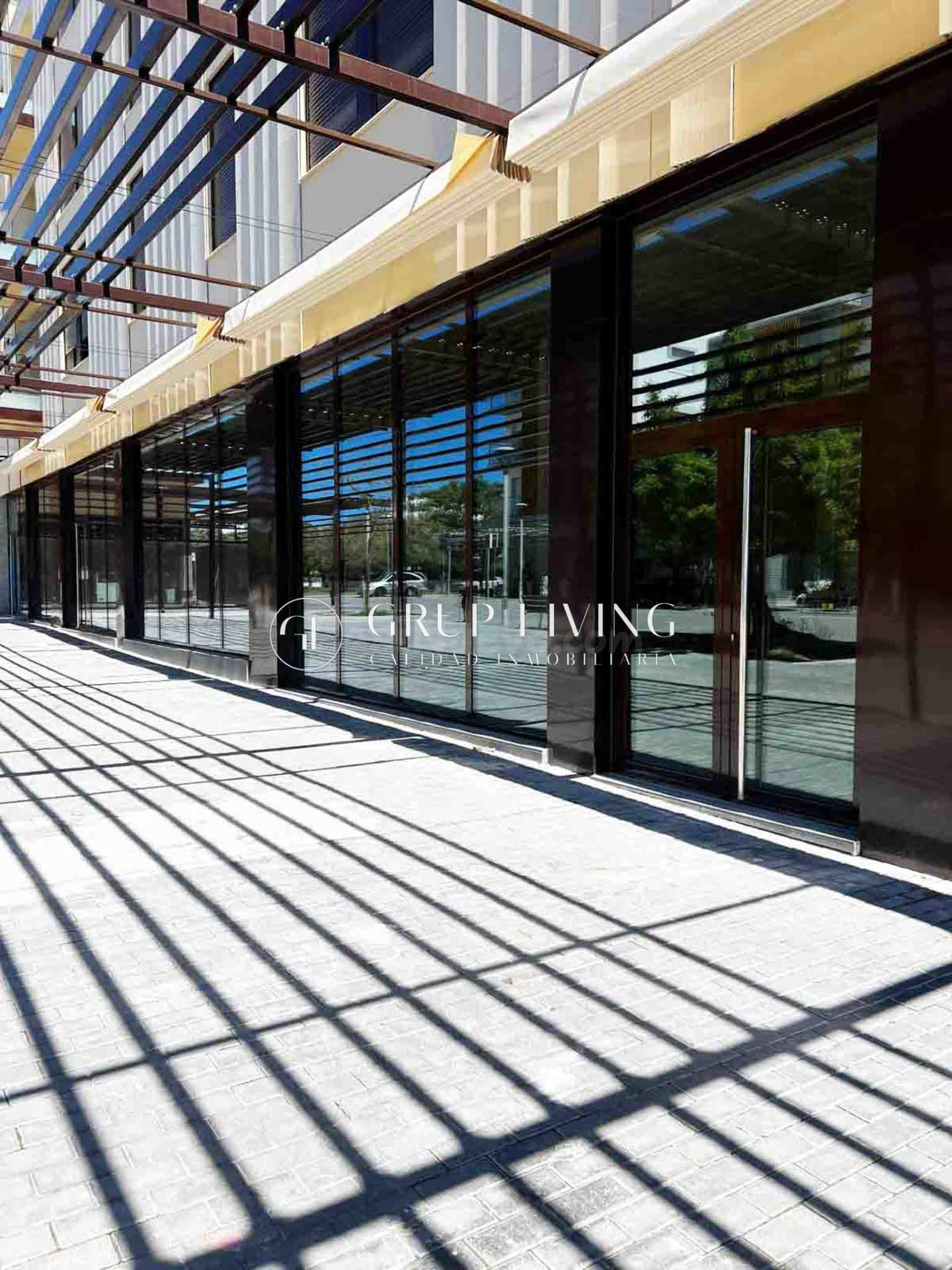 LOCAL COMERCIAL DE OBRA NUEVA A PRIMERA LINEA DE MAR - foto 5