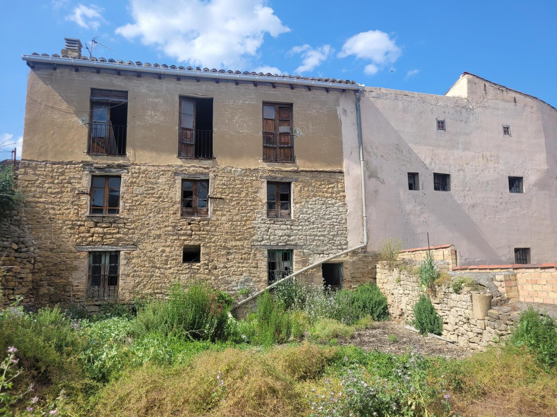 Edificio para rehabilitar con terreno - foto 2