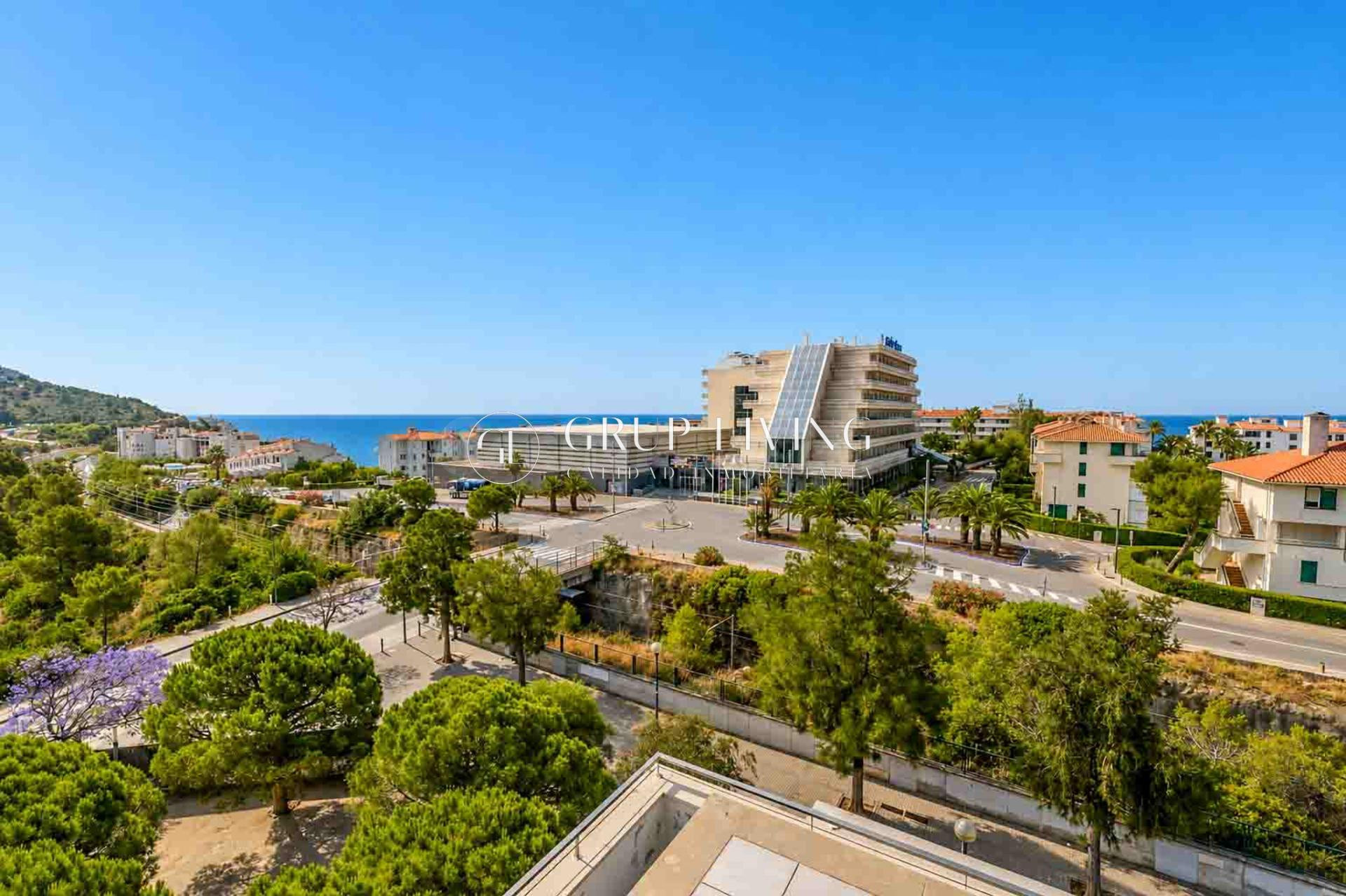 ÁTICO ESQUINERO CON IMPRESIONANTES VISTAS AL MAR EN AIGUADOL - foto 2