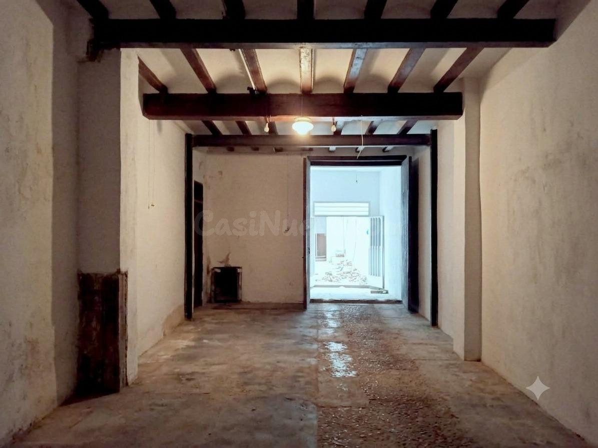 Magnífica Casa de Pueblo con Gran Potencial en Carcaixent - foto 4