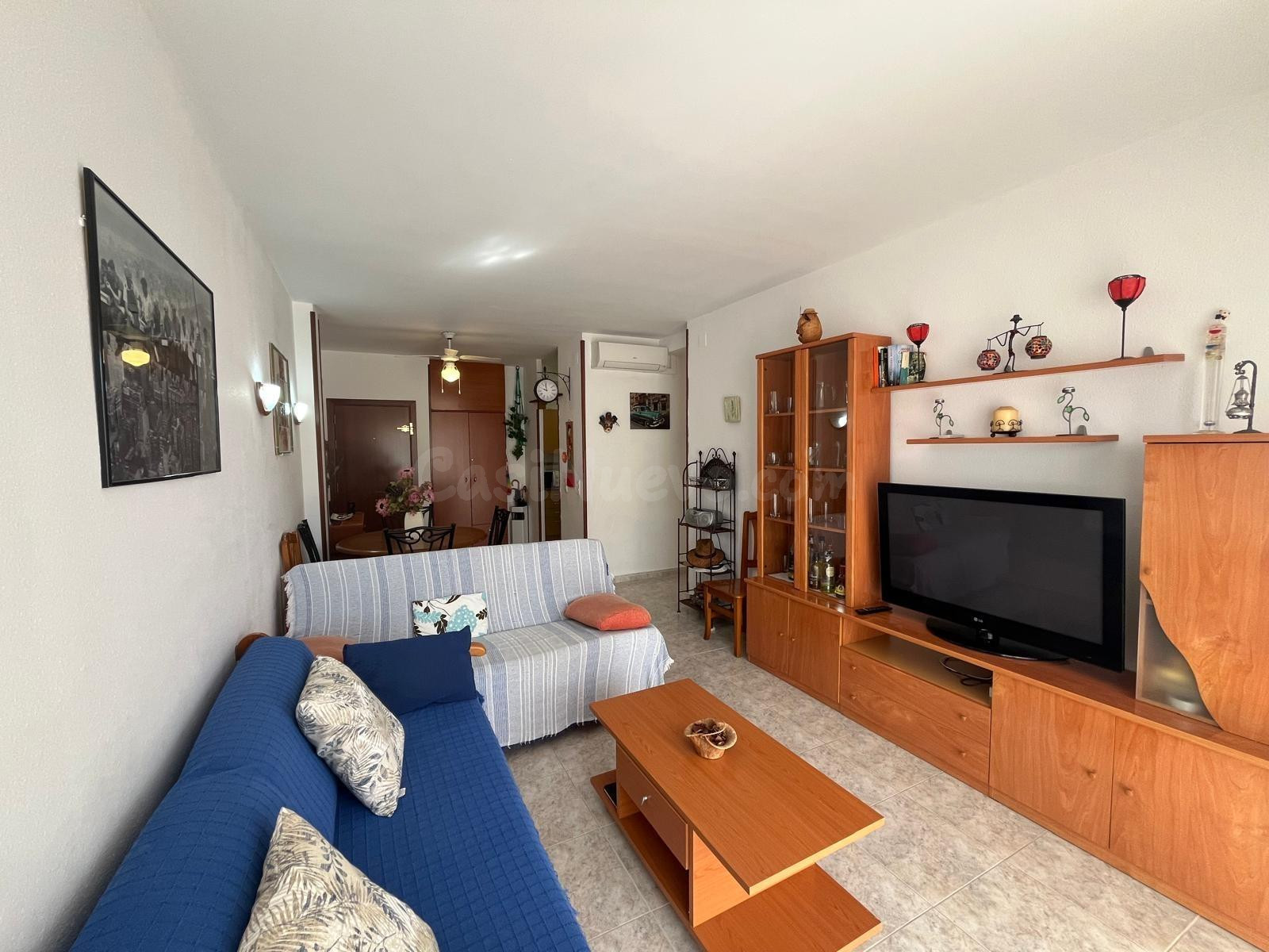 APARTAMENTO EN PLANTA BAJA DE 2 DORMITORIOS CON TERRAZA-JARD - foto 2
