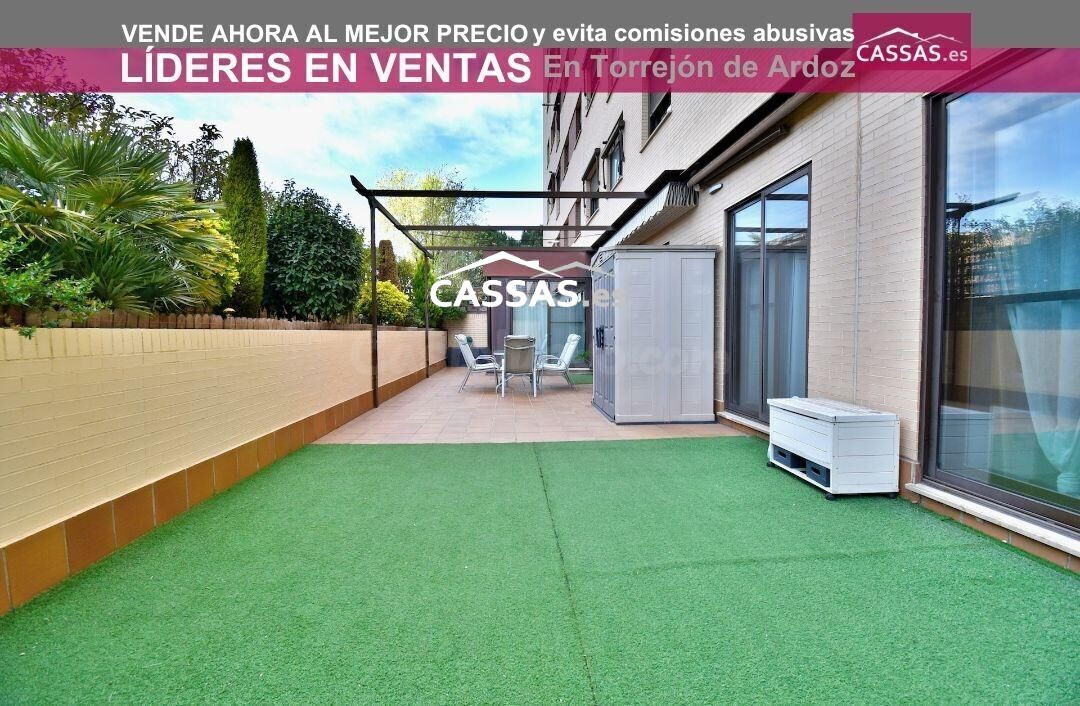 ZONA PLATINO - PLANTA BAJA de 3 habitaciones, 2 baños y pati - foto 2