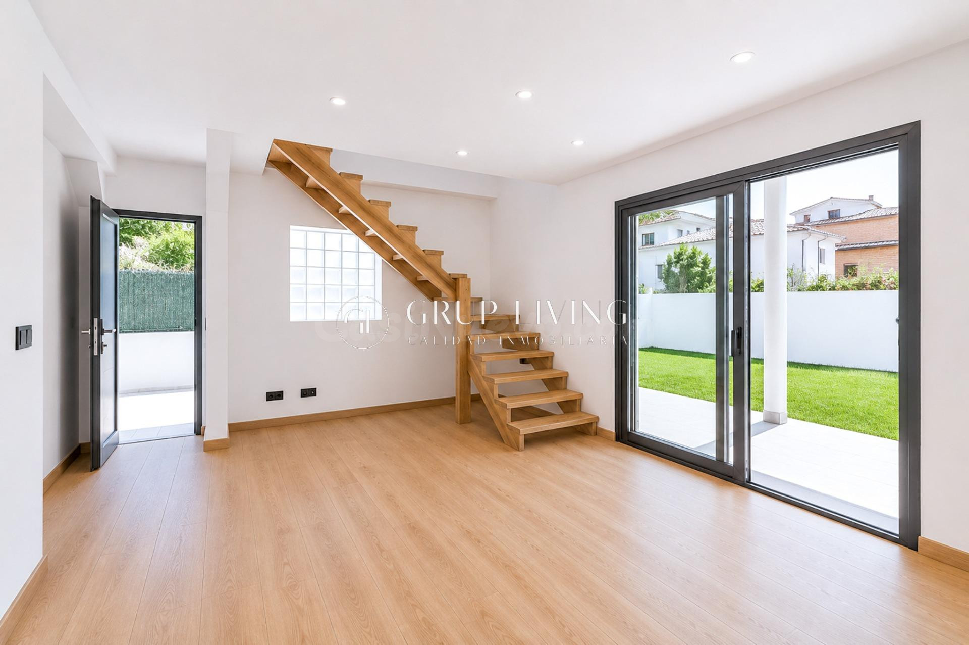 EXCLUSIVA VIVIENDA UNIFAMILIAR TOTALMENTE REHABILITADA JUNTO - foto 3