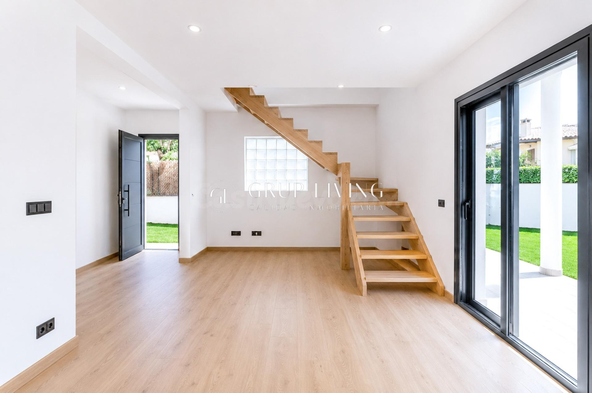 EXCLUSIVA VIVIENDA UNIFAMILIAR TOTALMENTE REHABILITADA JUNTO - foto 4