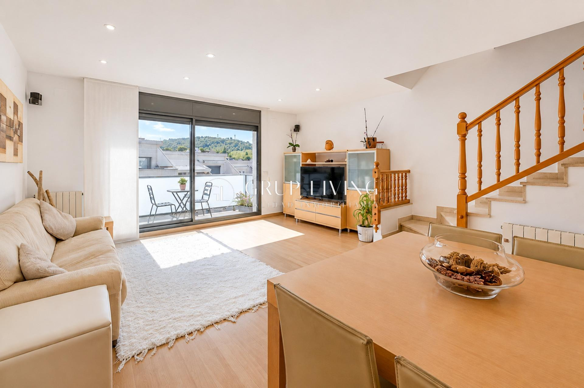 CASA ADOSADA DE 5 habitaciones CON PISCINA COMUNITARIA EN QU - foto 5
