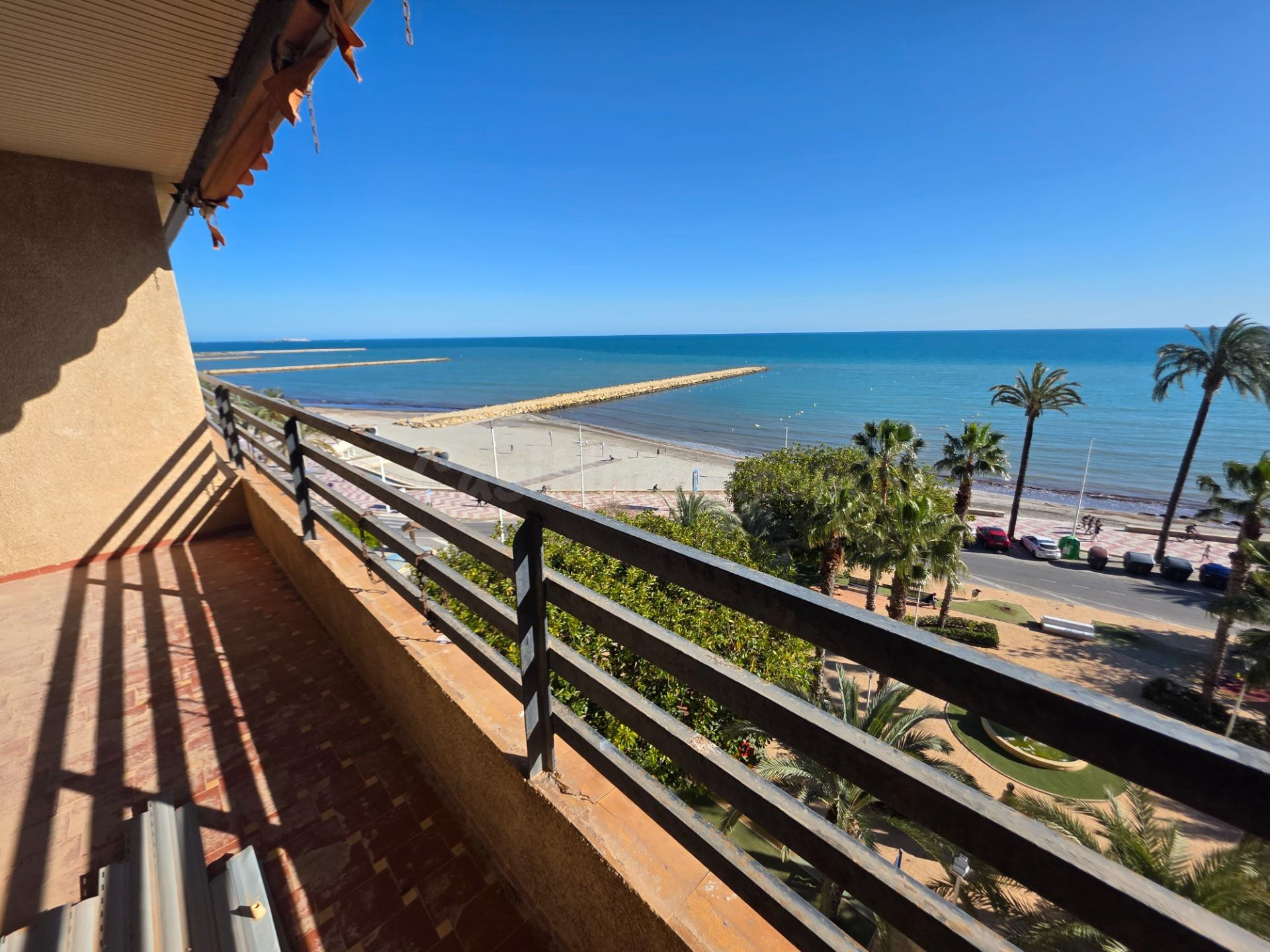 Fantástica primera línea cerca del centro de Santa Pola