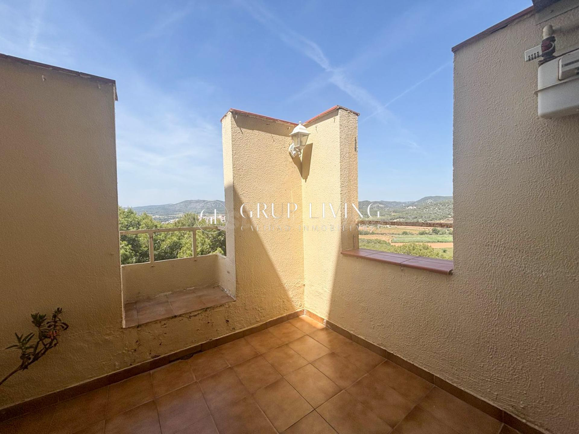 GRAN OPORTUNIDAD; PISO CON TERRAZA Y ESPECTACULARES VISTAS A