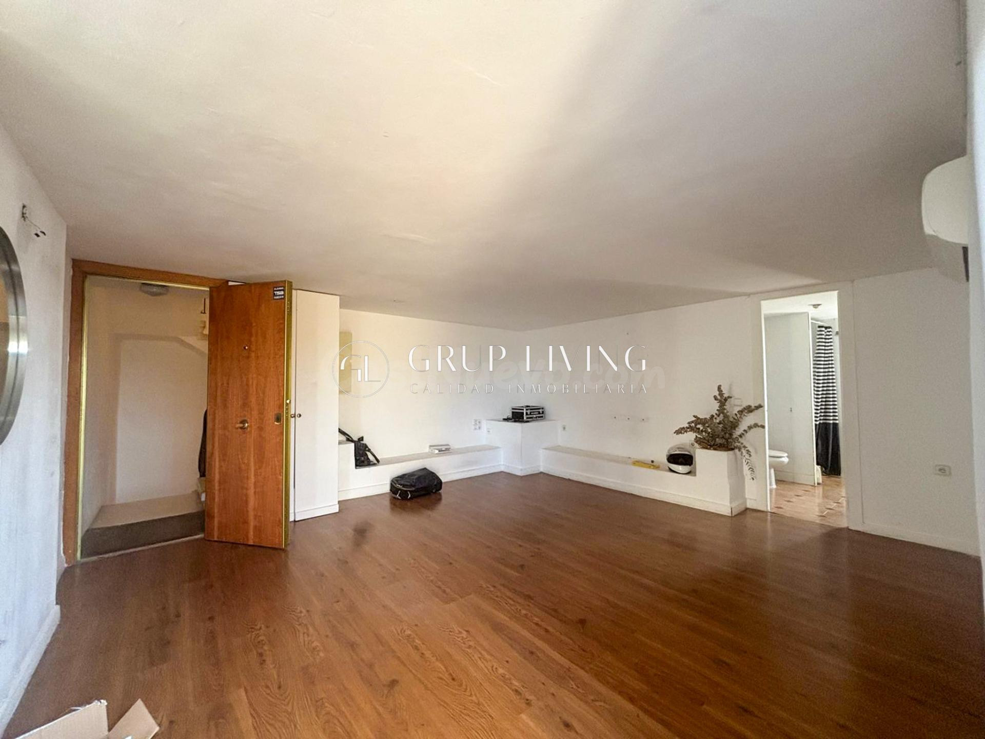 GRAN OPORTUNIDAD; PISO CON TERRAZA Y ESPECTACULARES VISTAS A - foto 5