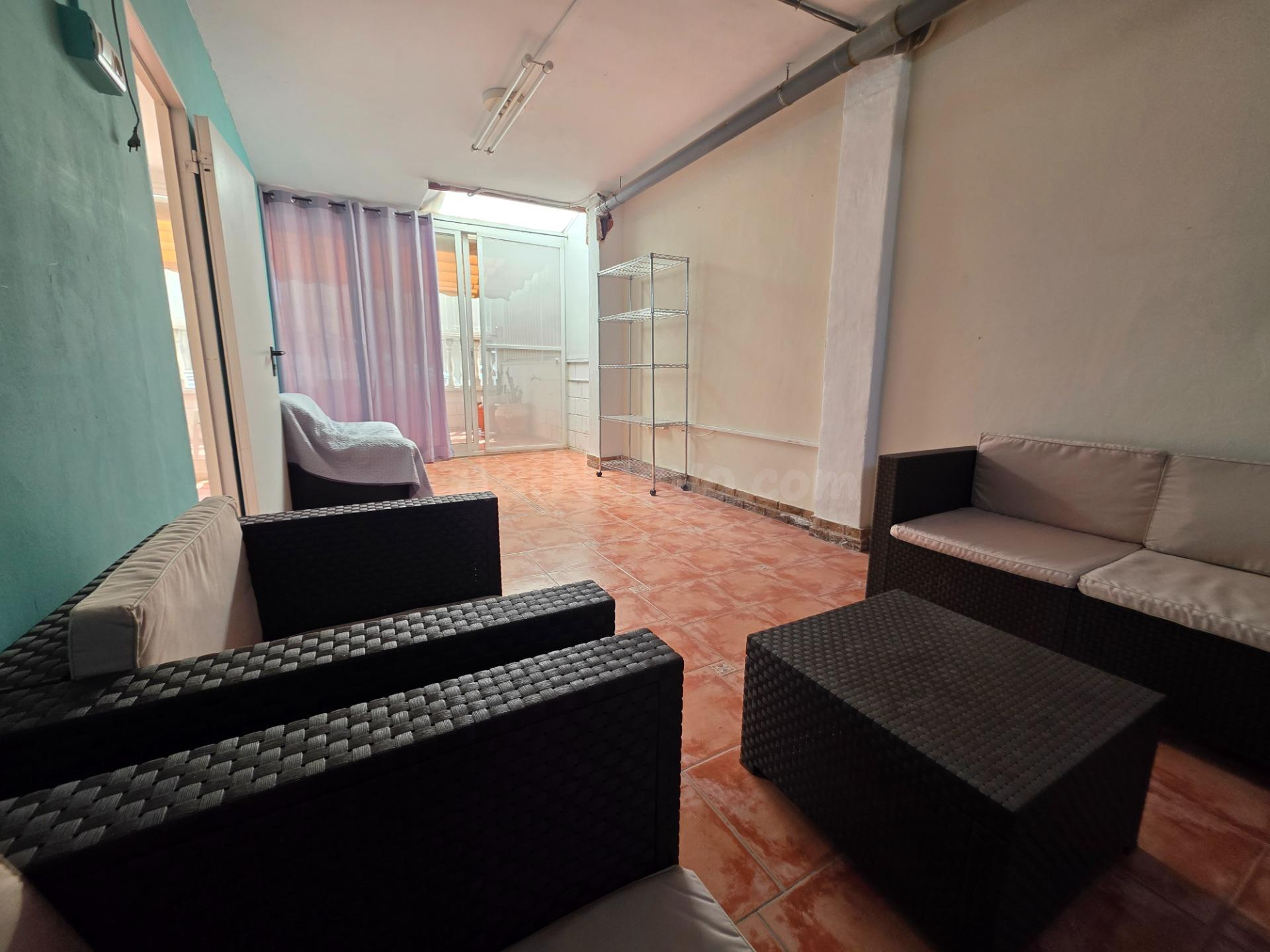 Amplio dúplex con terraza, garaje y piscina comunitaria - foto 5
