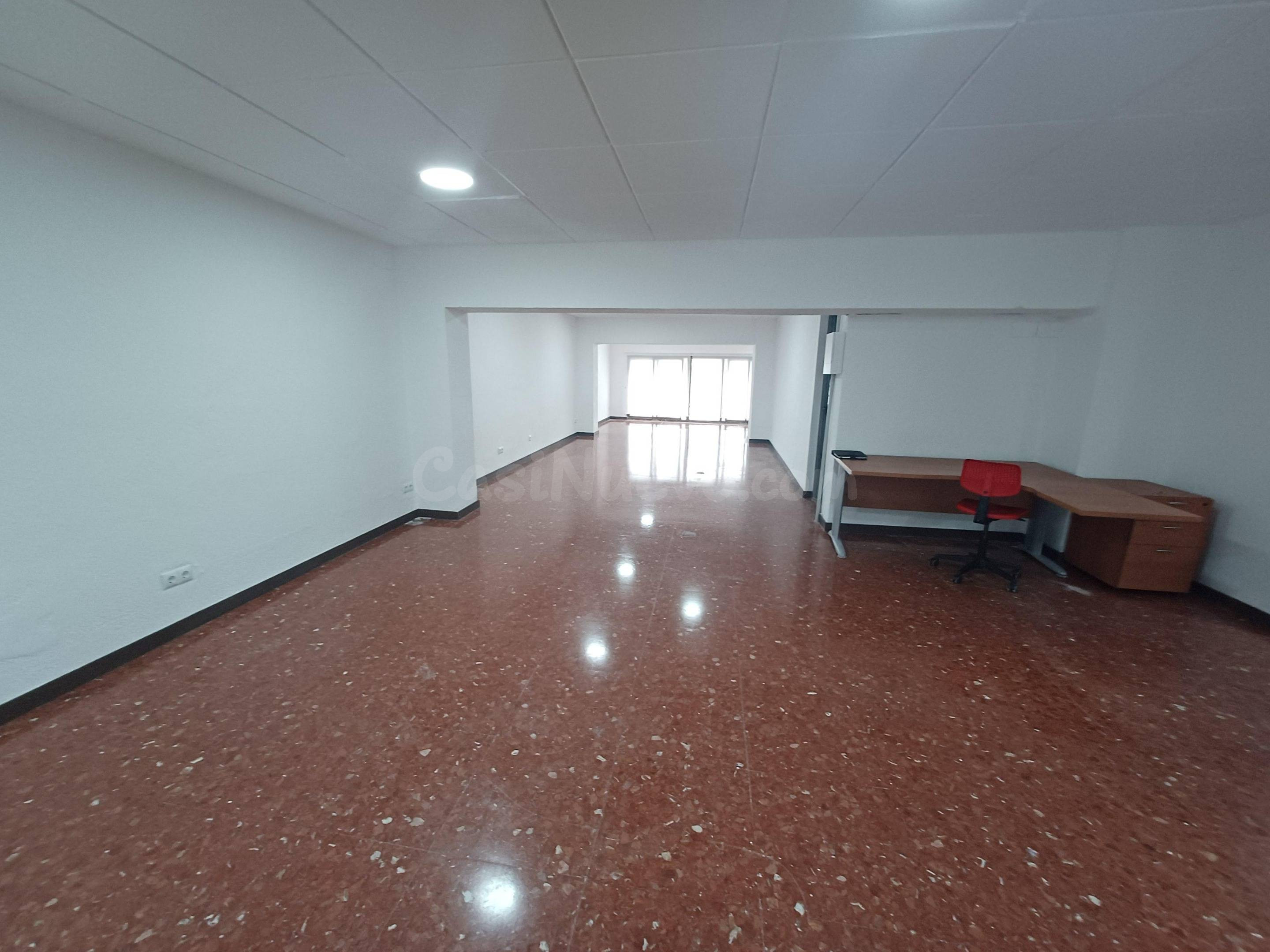 ¡OFICINA EN EDIFICIO INDUSTRIAL, CONTÁCTANOS!