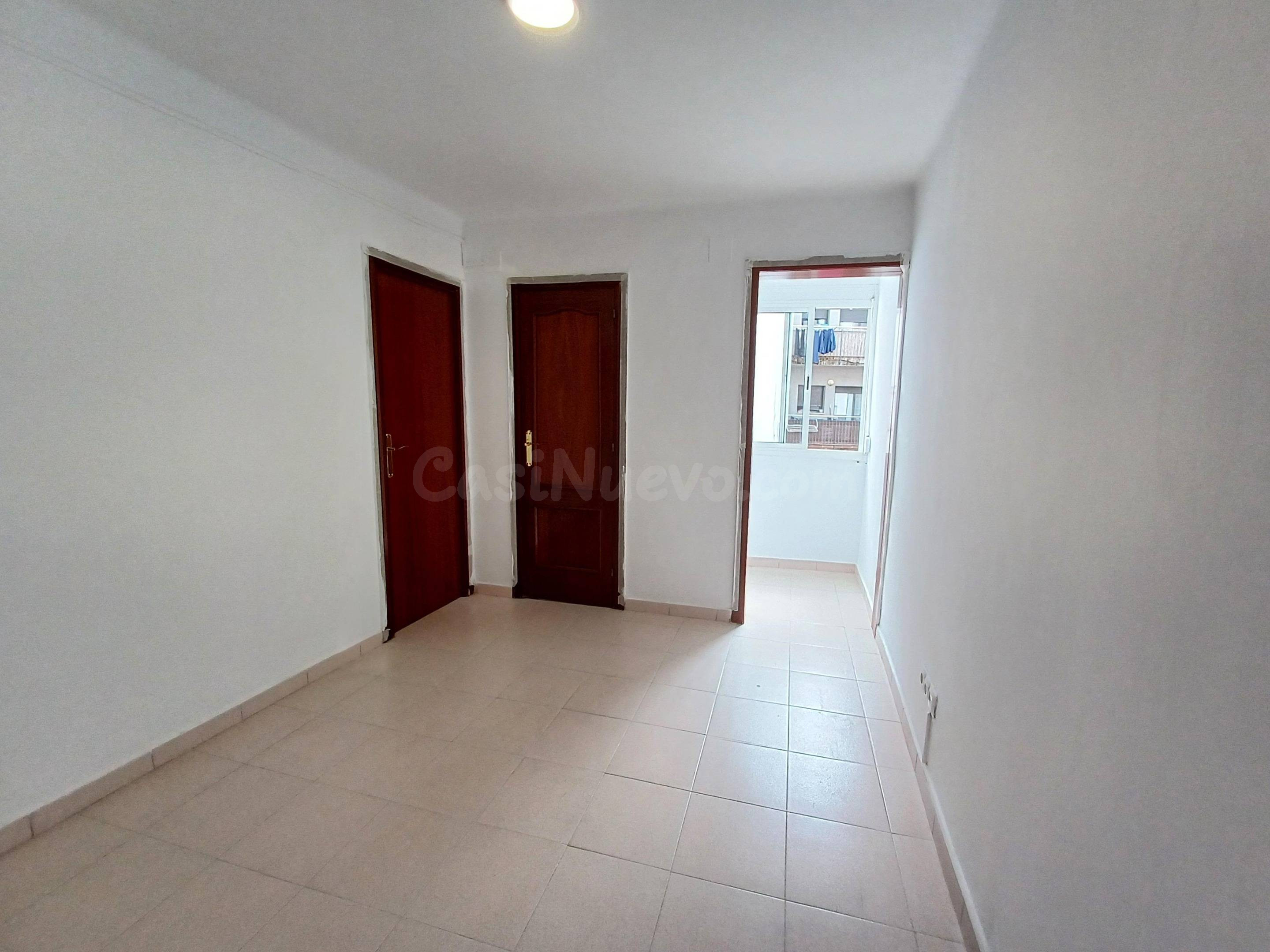 OPORTUNIDAD INVERSORES - PISO ALQUILADO DE 2 HAB. CON ALTA R - foto 4