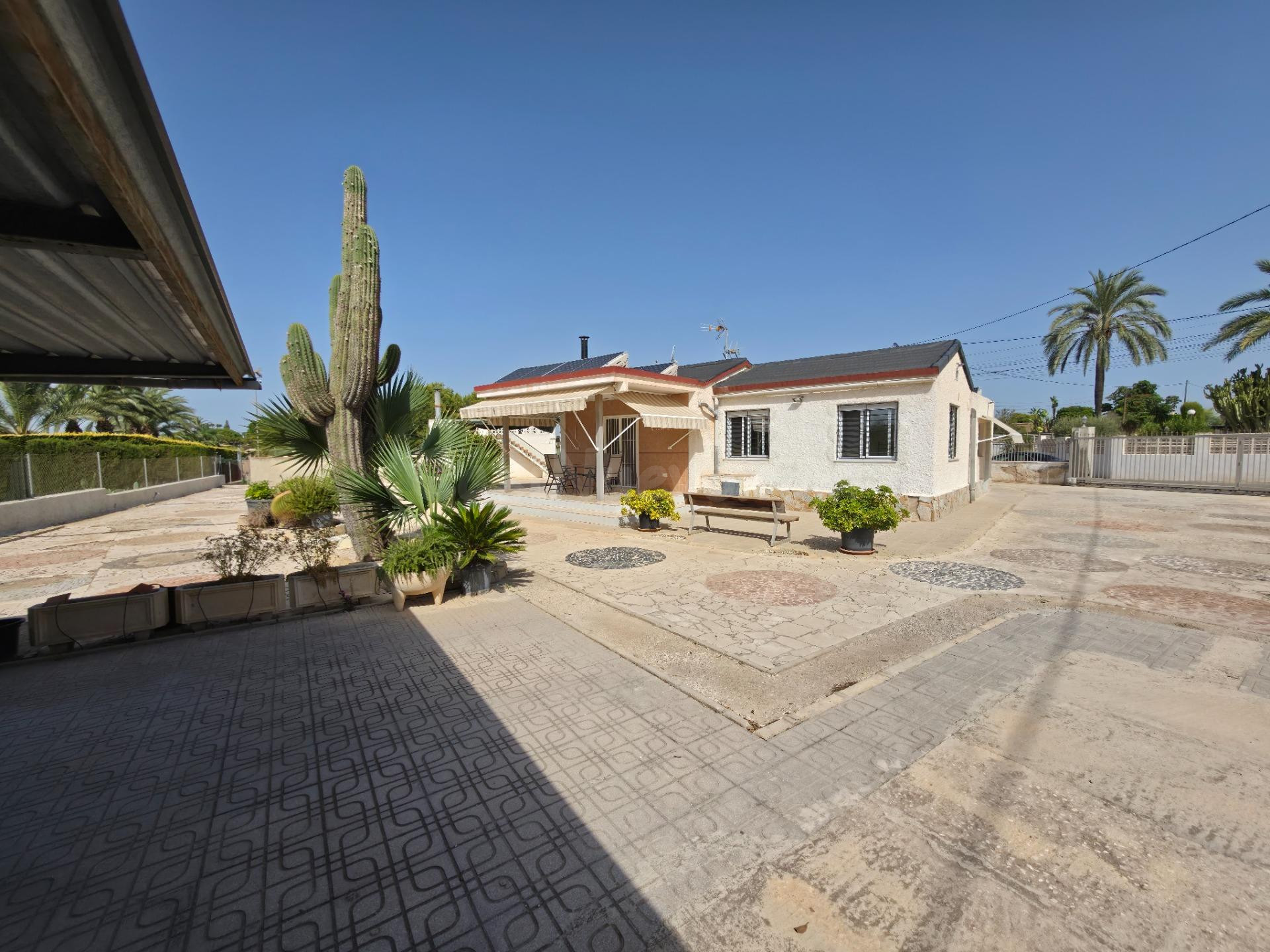 Chalet totalmente reformado en Valverde Bajo