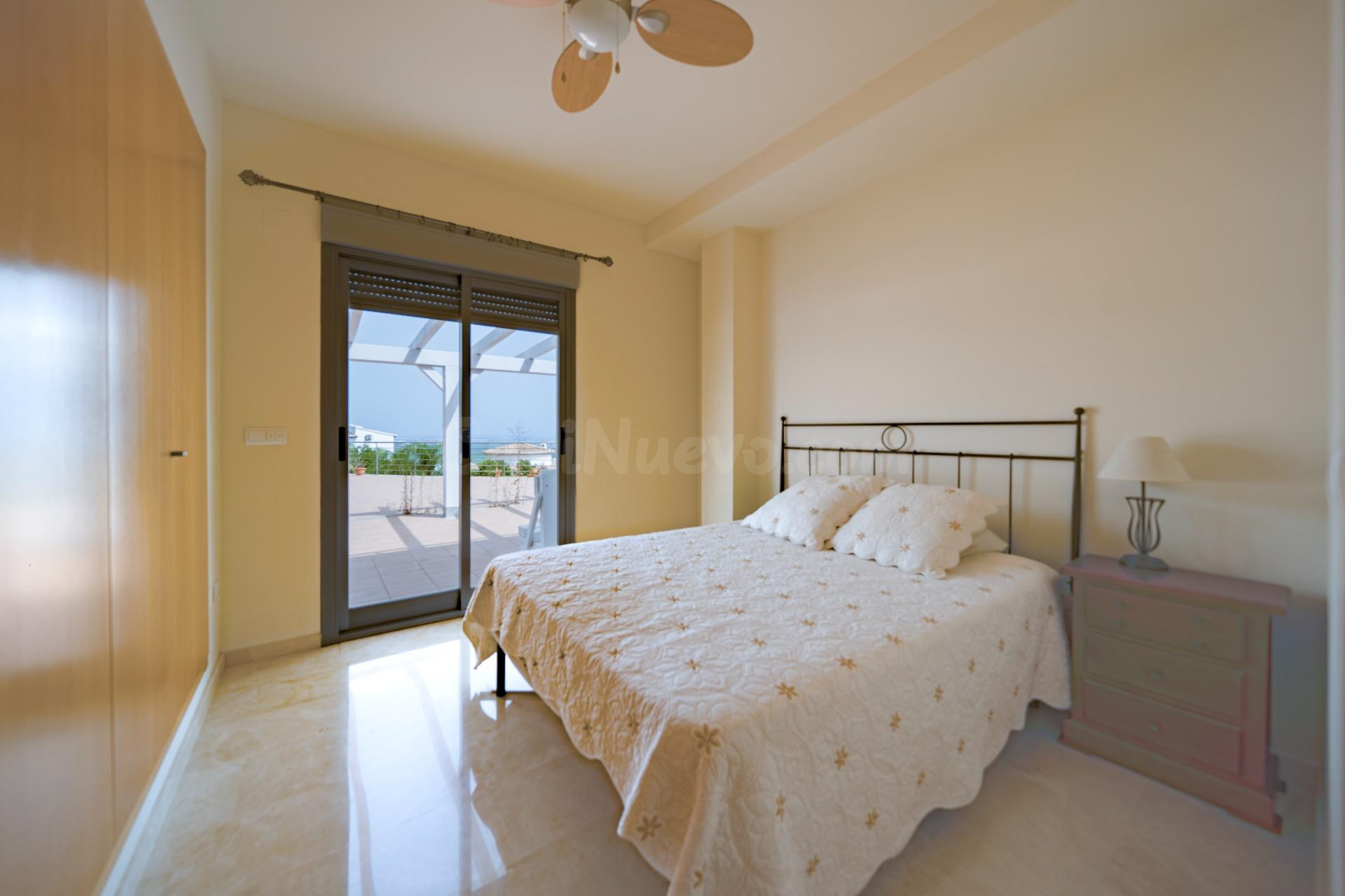 Piso con Gran Terraza y Vistas Espectaculares en Monte Pego