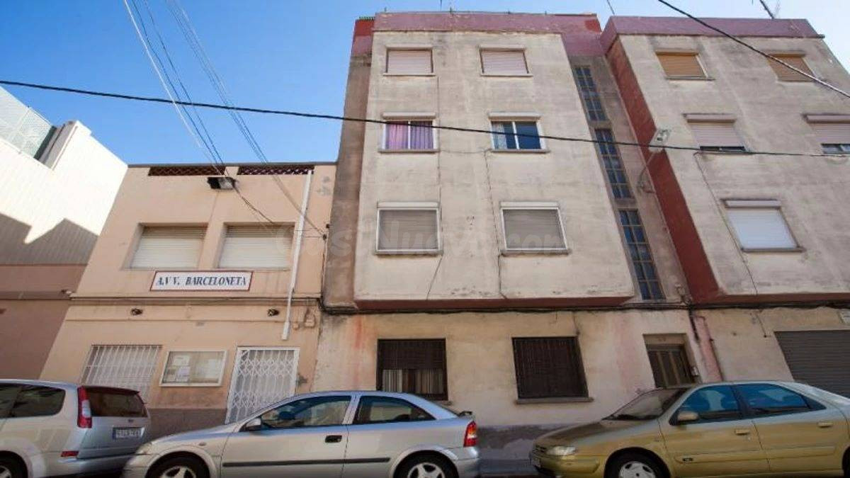¡SOLO INVERSORES - VIVIENDA ALQUILADA! - foto 2