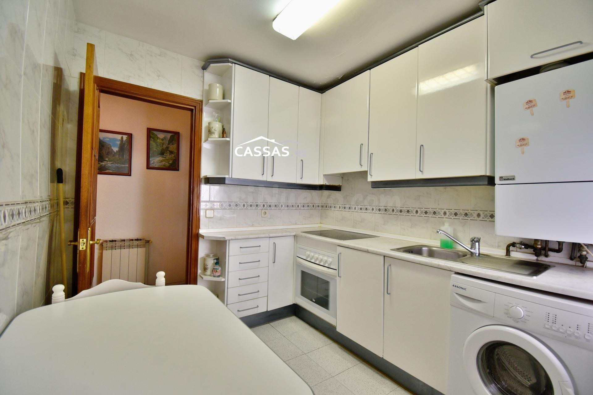 VEREDILLAS. Piso 3 habitaciones con ascensor y terraza. - foto 4